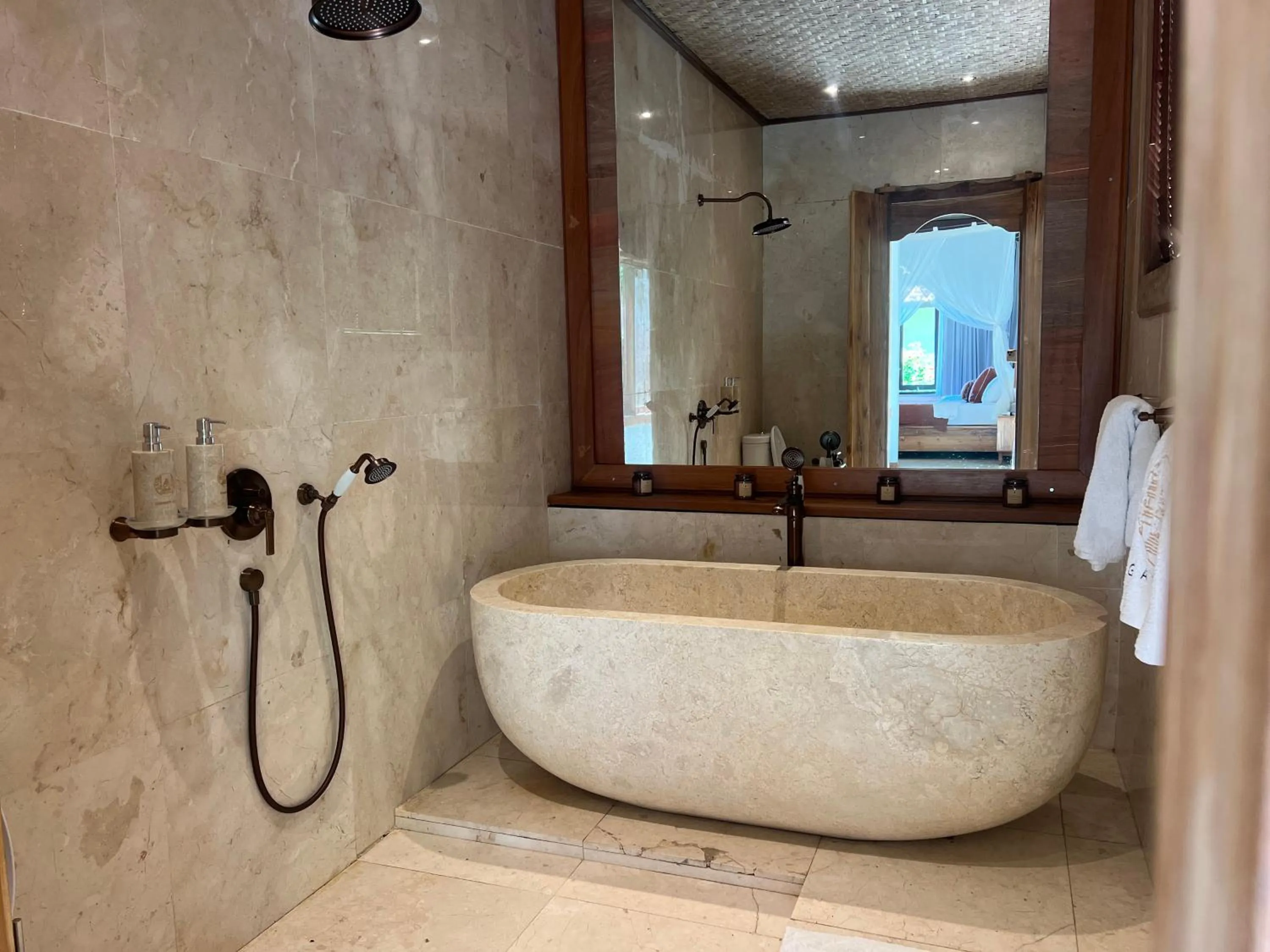Shower in Gayatri