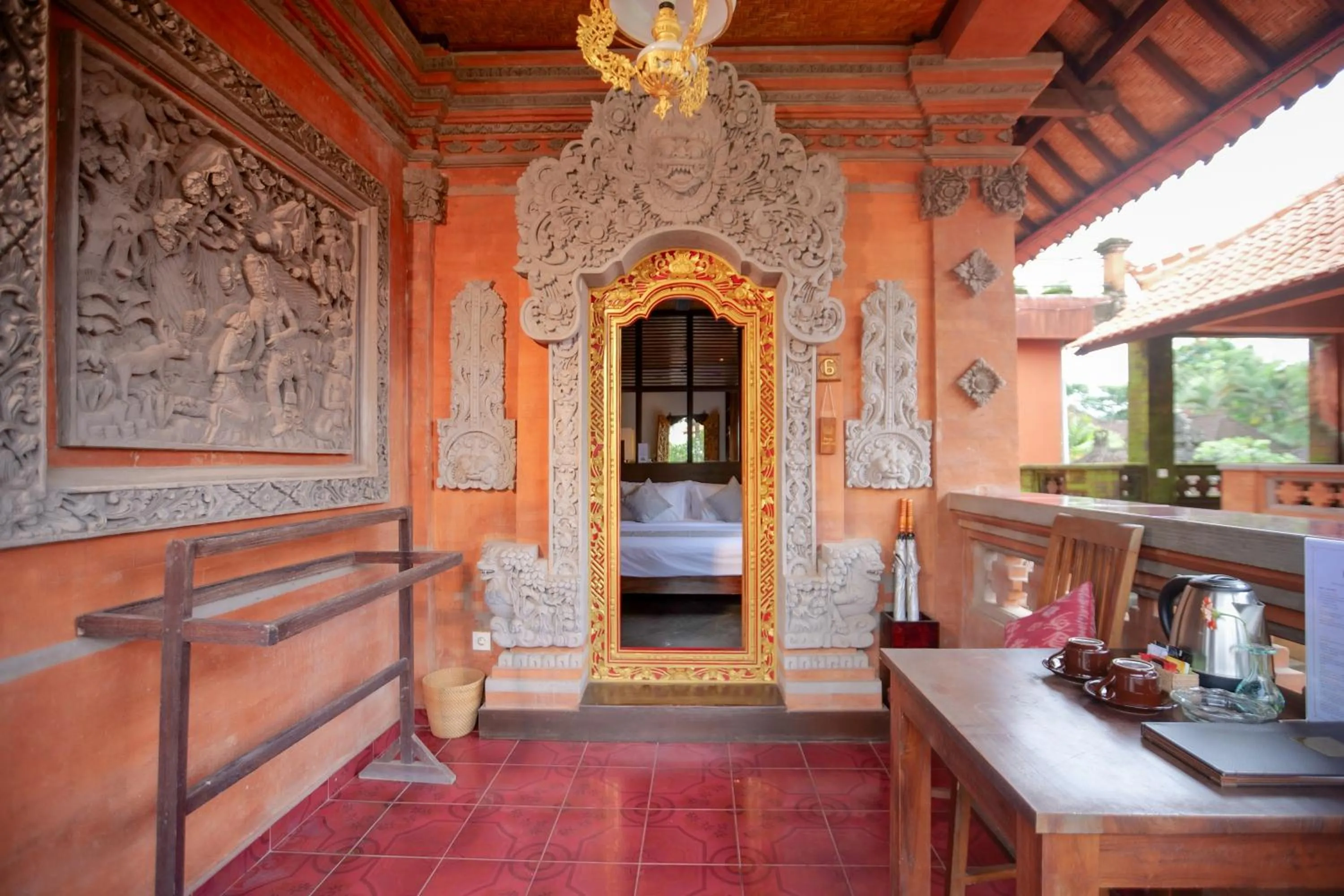 Seating area, Bed in Gayatri