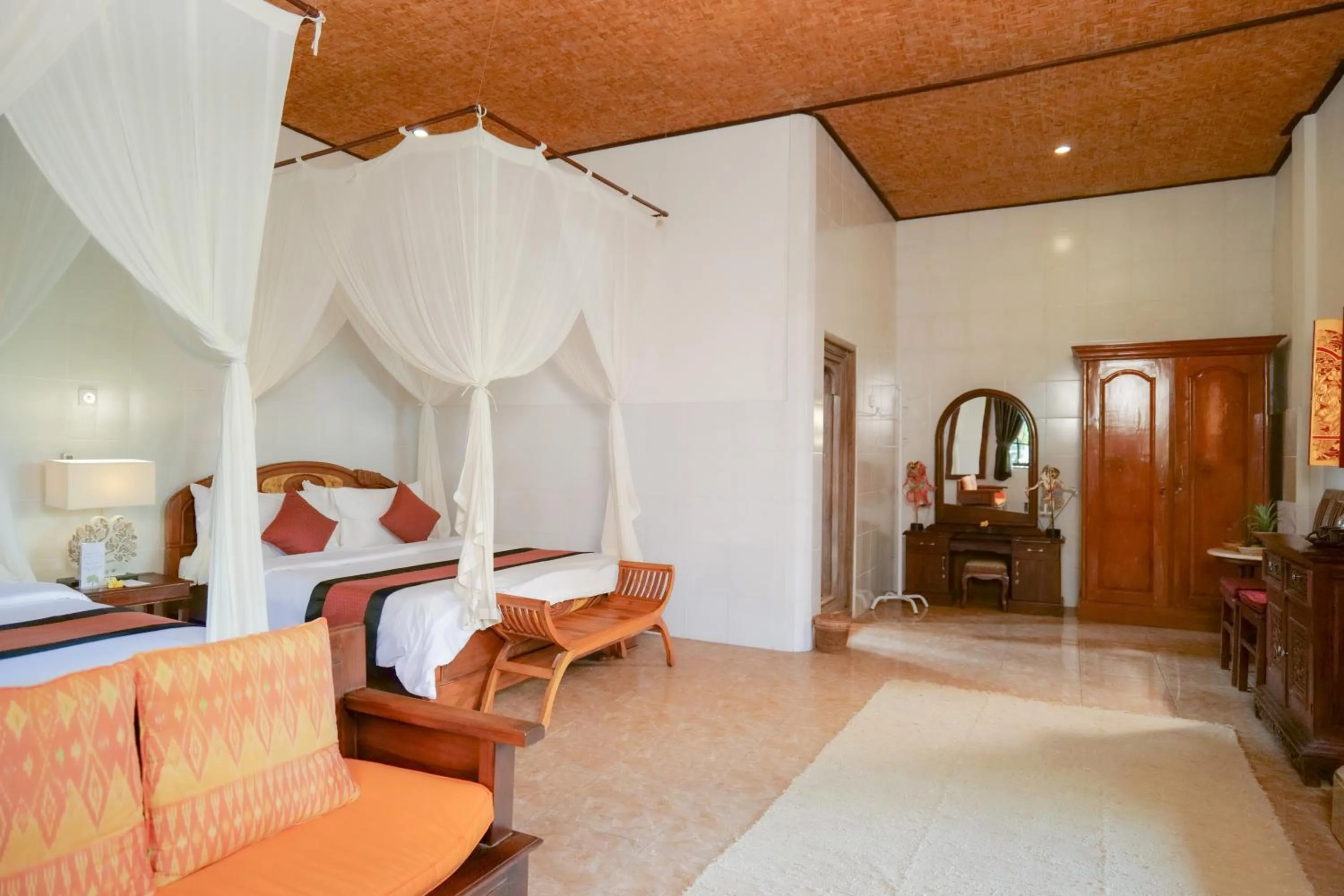 Bed in Gayatri
