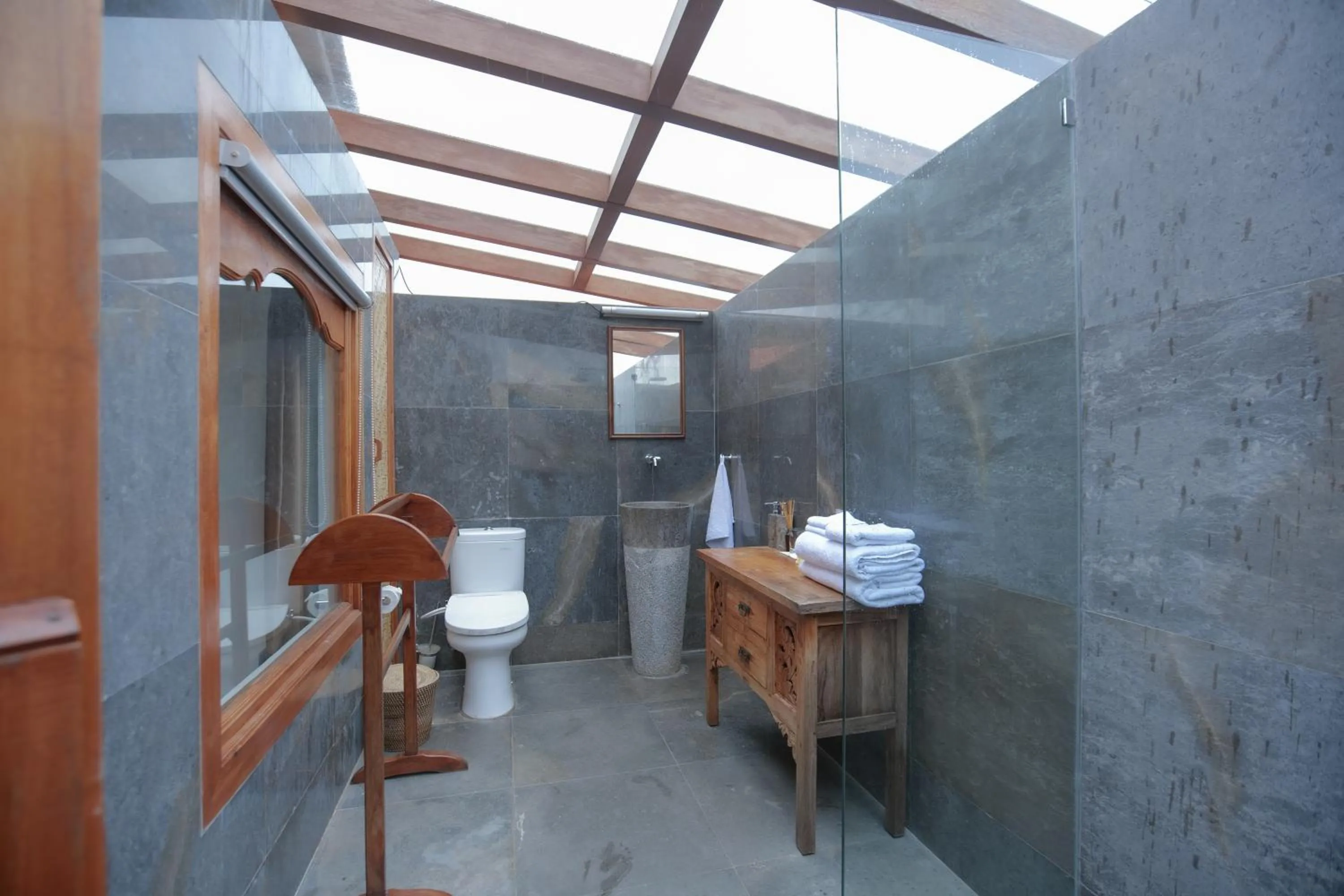 Shower in Gayatri