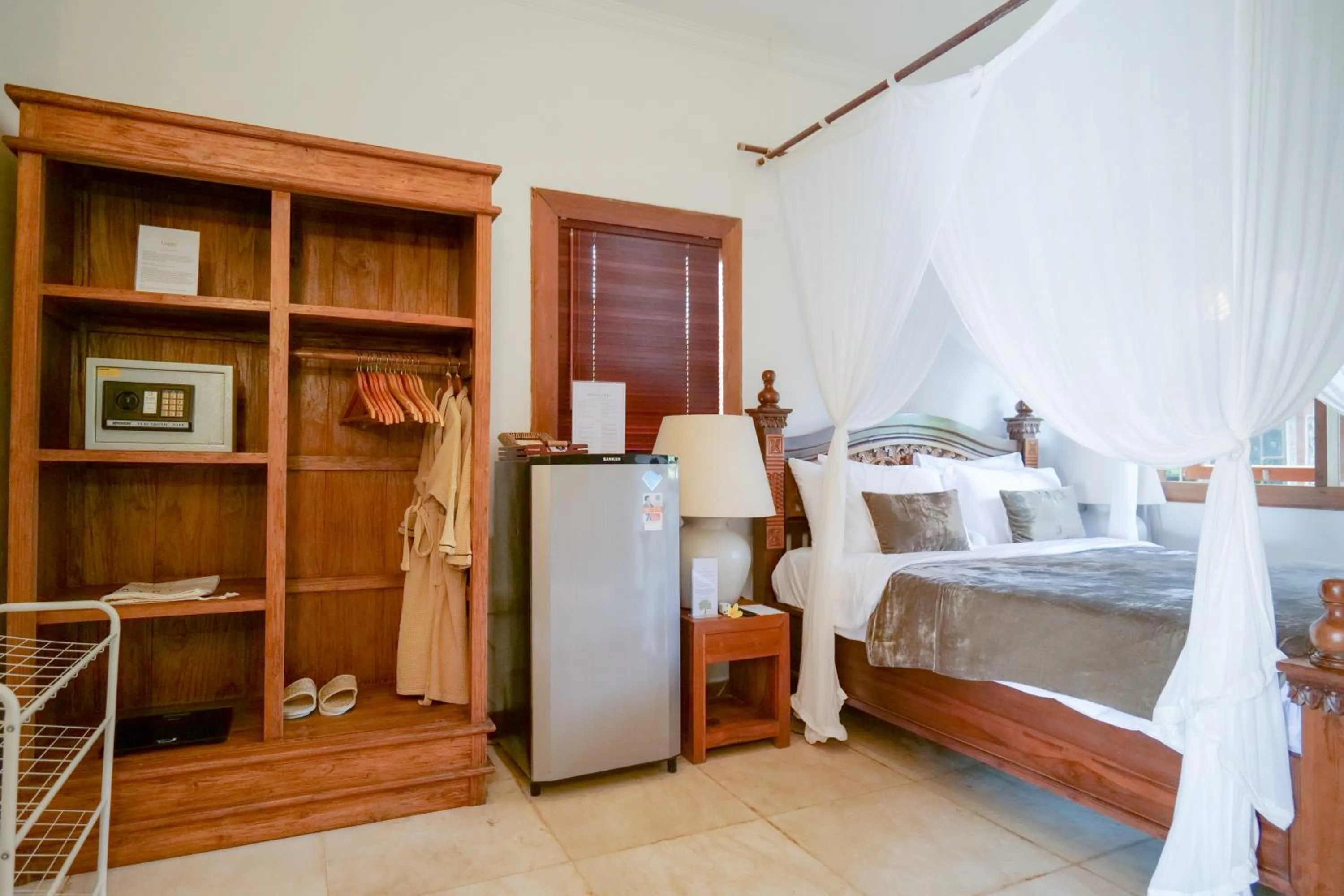 Bed in Gayatri