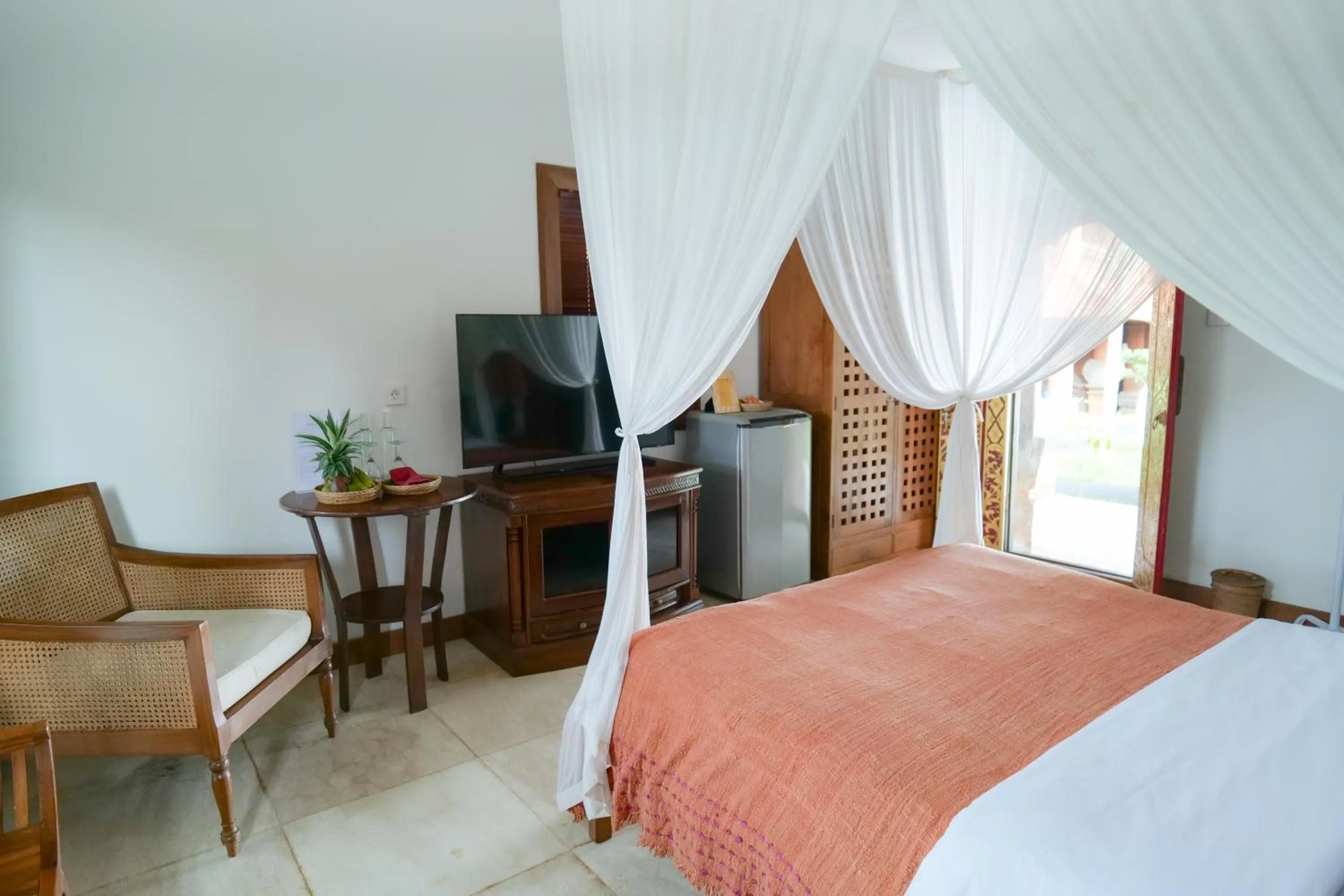 Bed in Gayatri