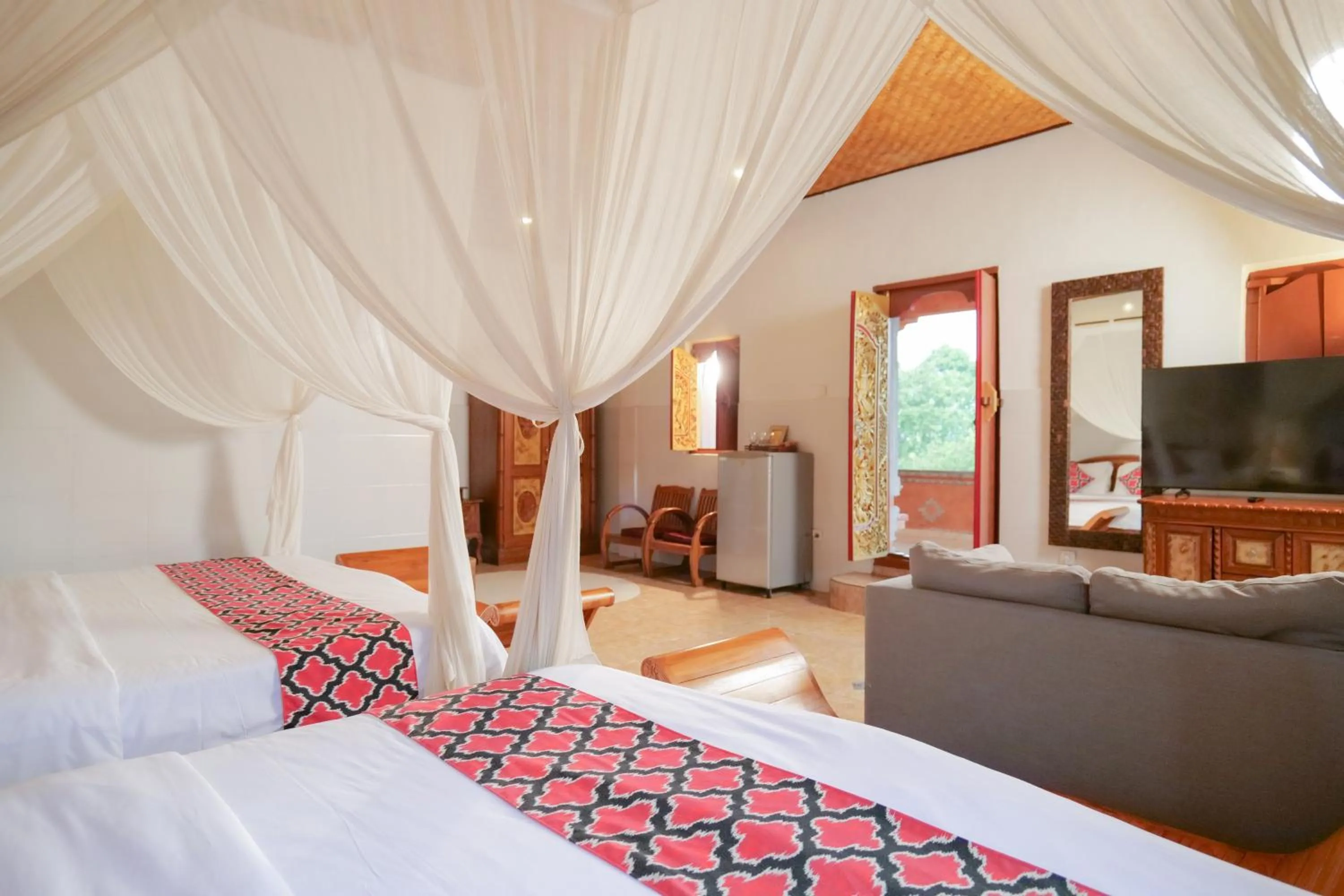 Bed in Gayatri