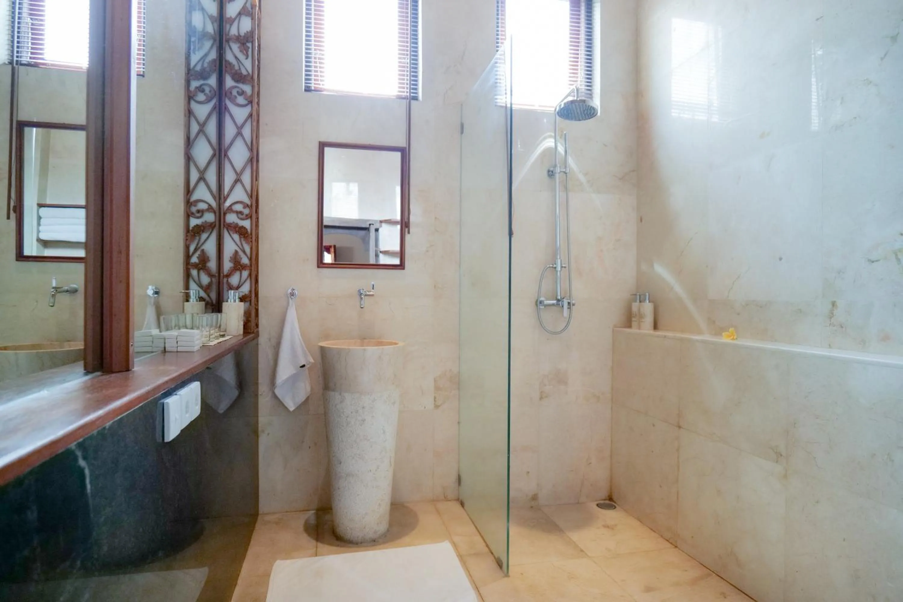 Shower in Gayatri
