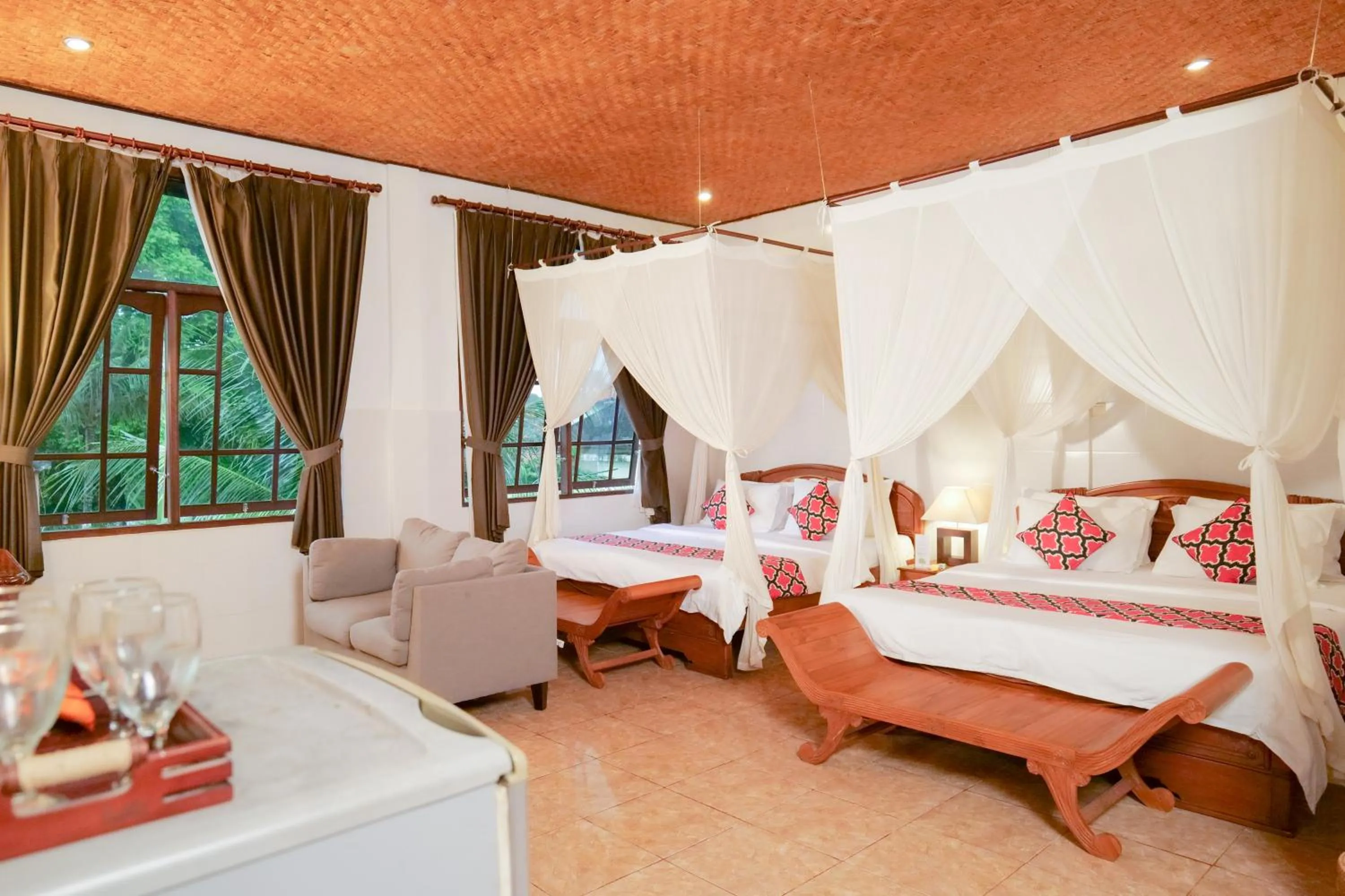 Double Room with Two Double Beds in Gayatri