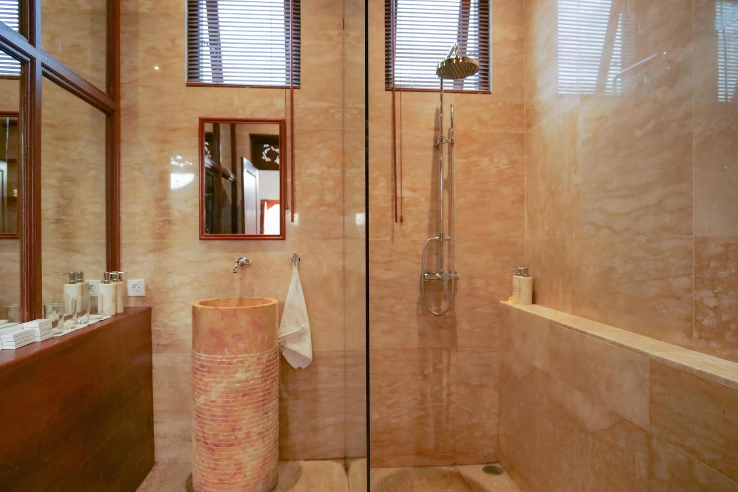 Shower in Gayatri