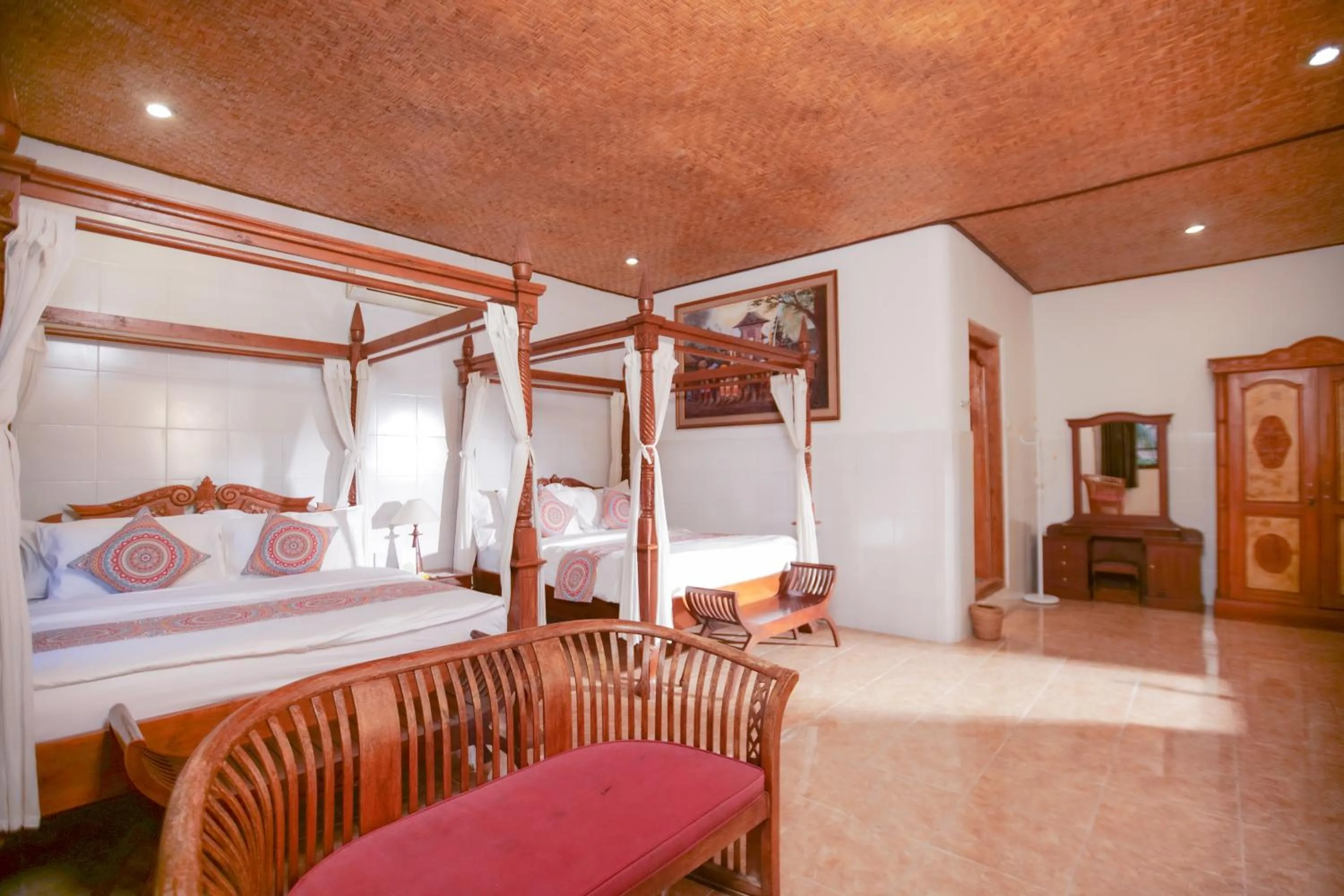 Bed in Gayatri