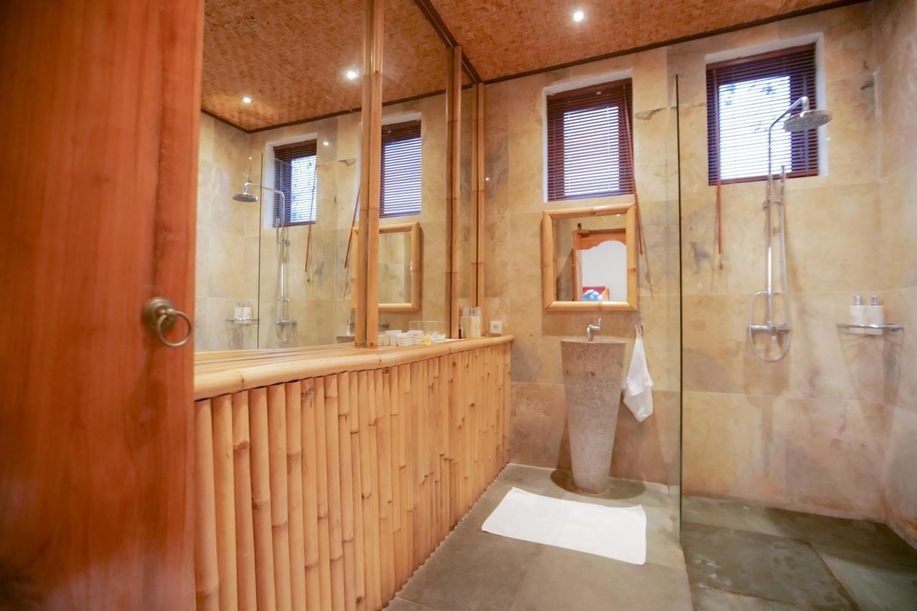 Shower in Gayatri