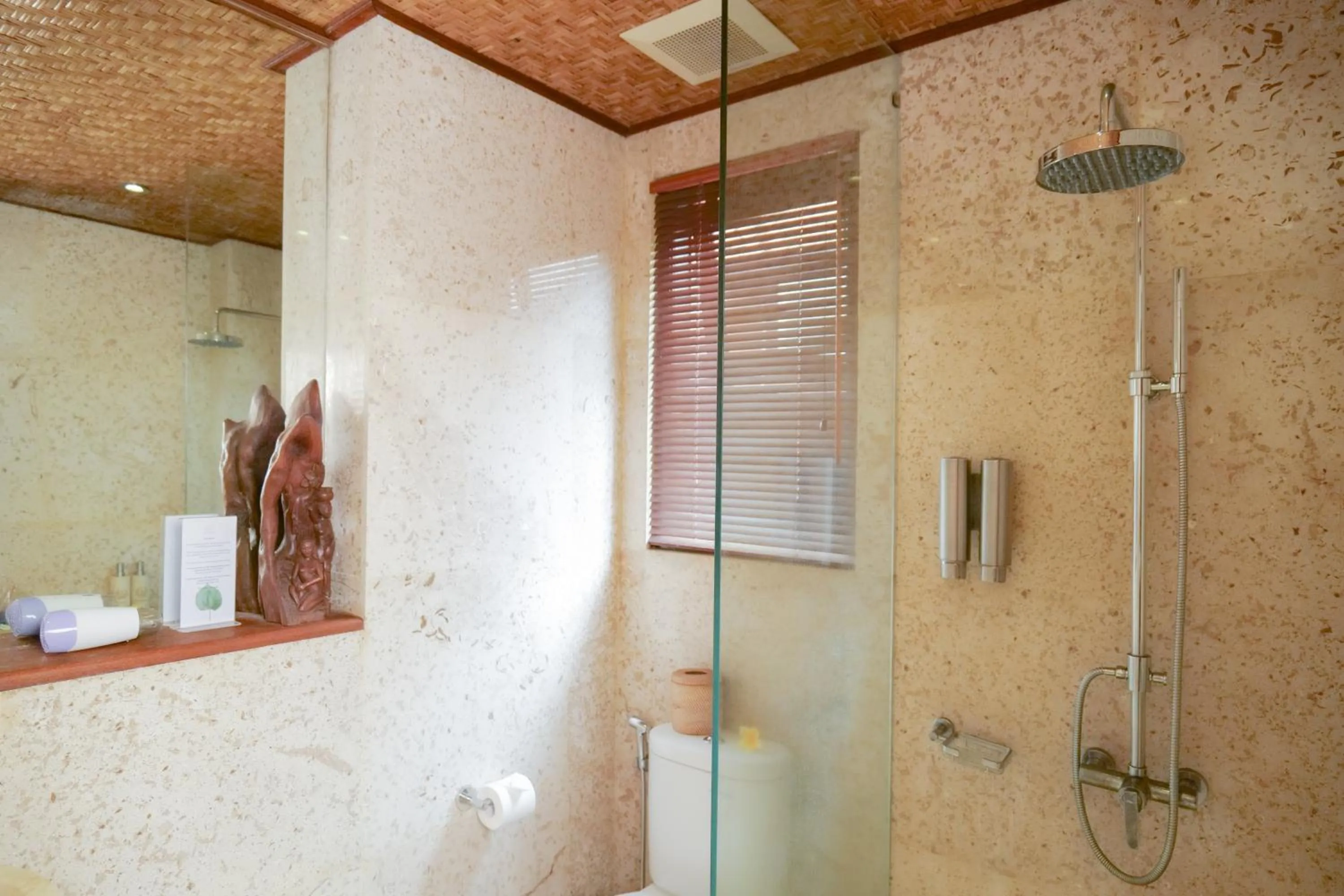 Shower in Gayatri