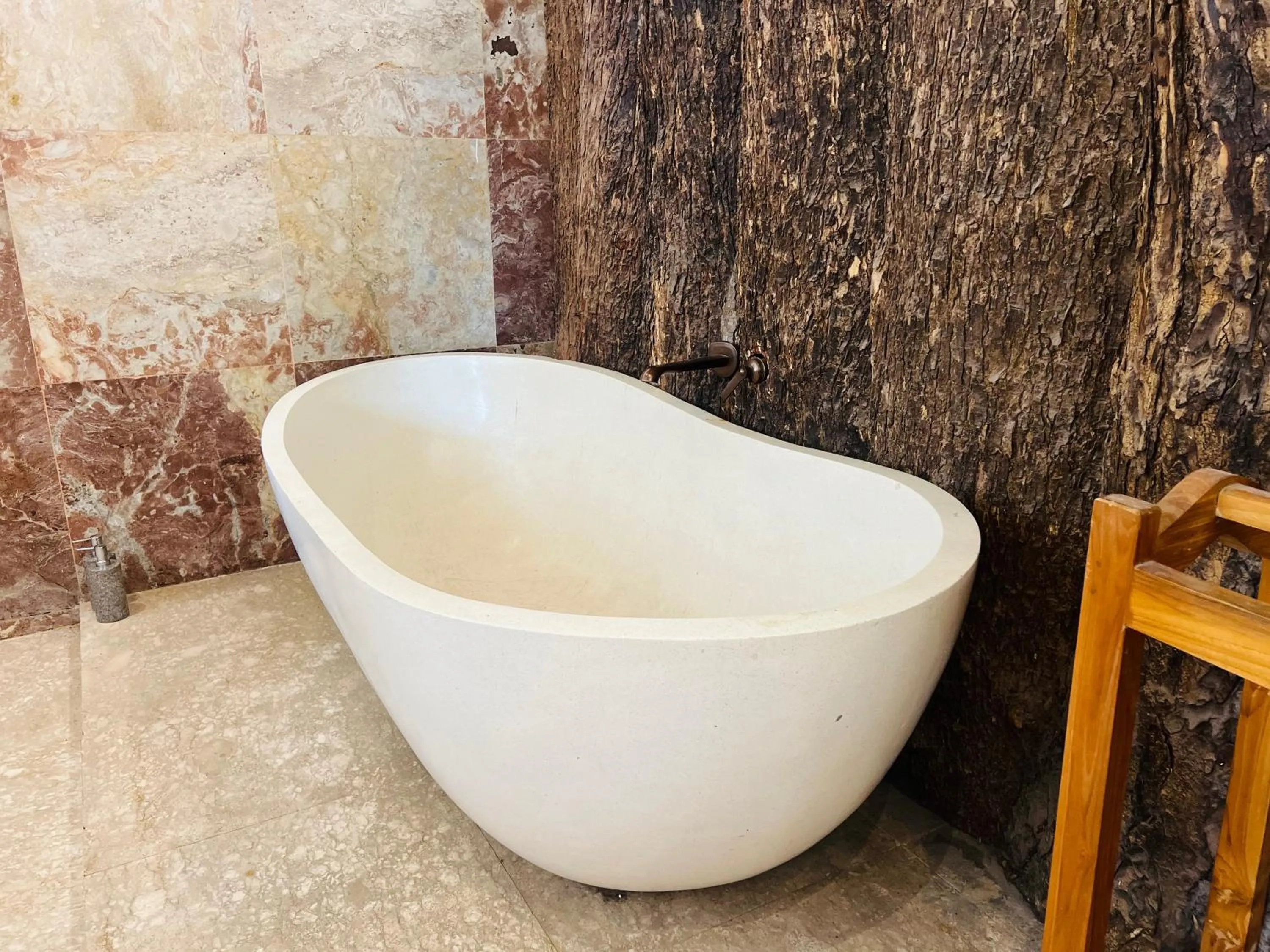 Bathroom in Gayatri