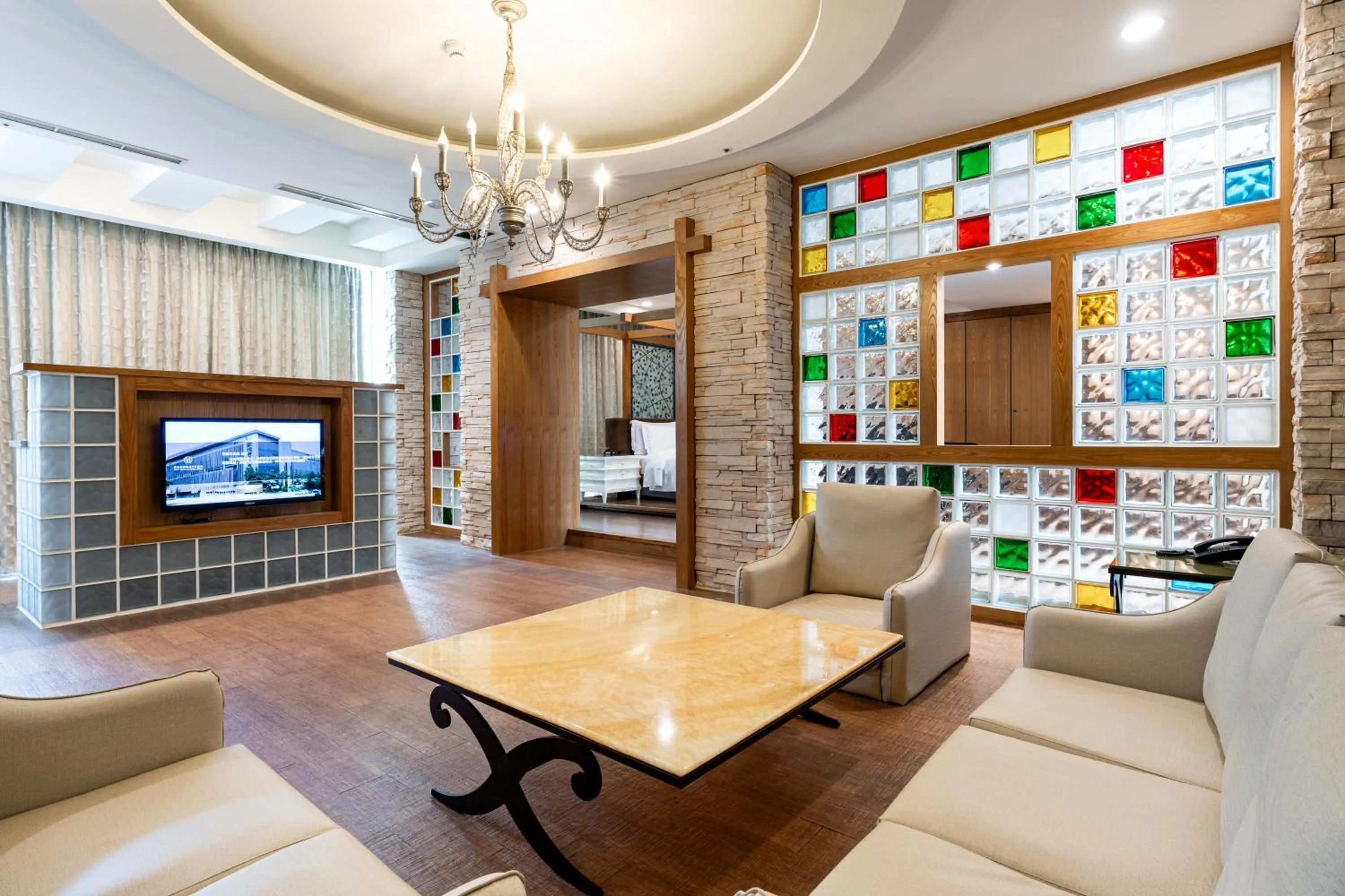 Suite with Private Pool in OHYA Chain Boutique Motel-Linkou