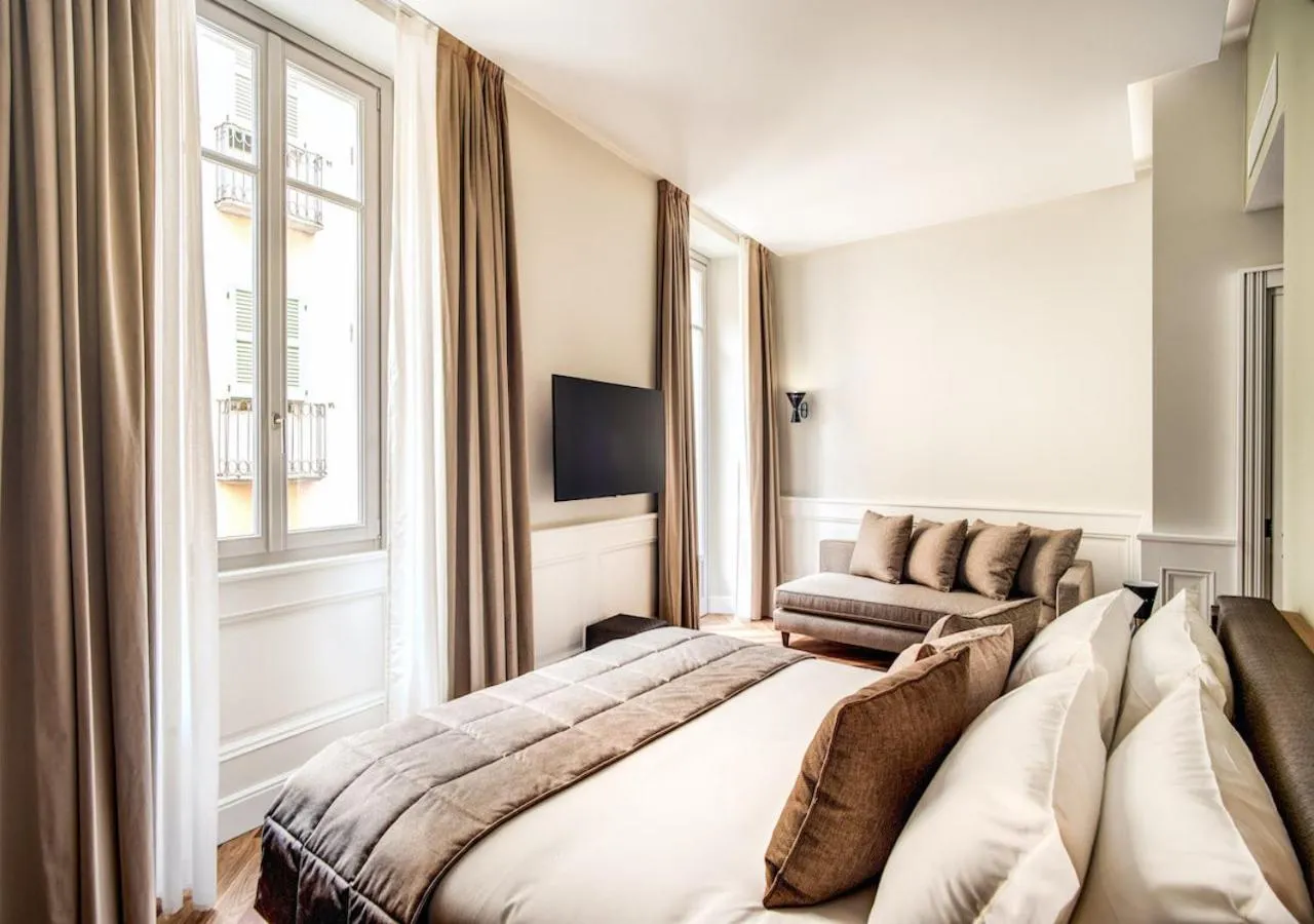 Junior Suite with Balcony in DBH – Boutique Hotel Lake Como