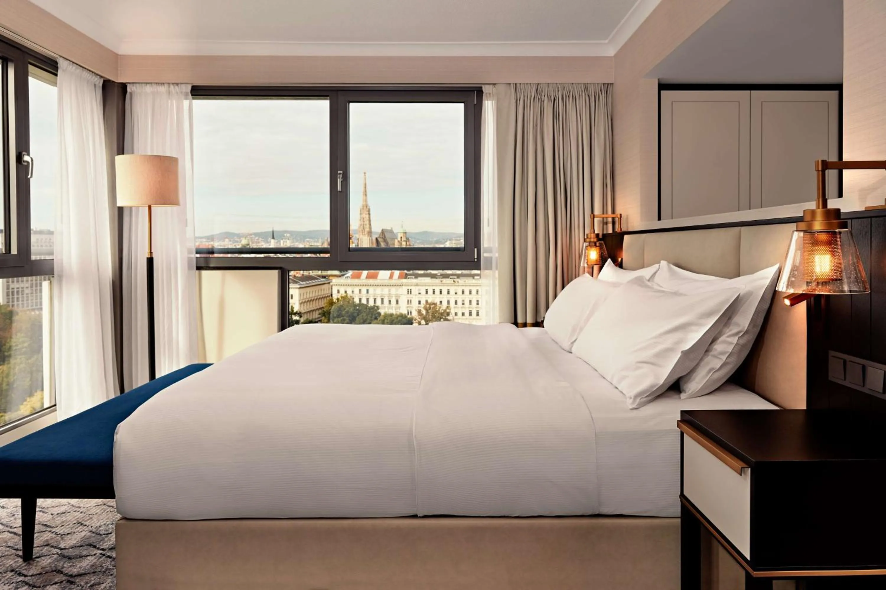 King Junior Suite with Park View and Lounge Access in Hilton Vienna Park