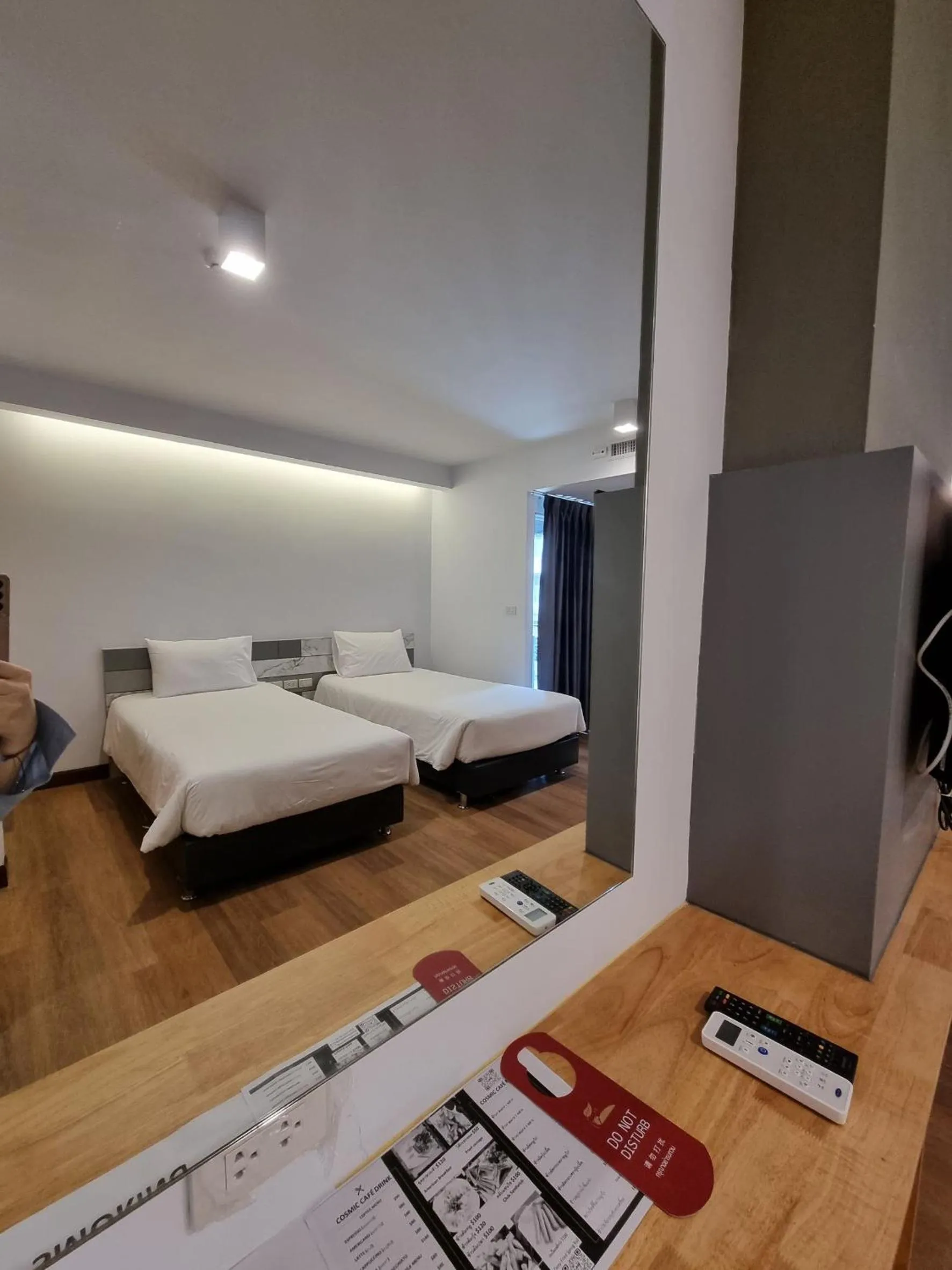 Standard Twin Room in The Key Point Hotel