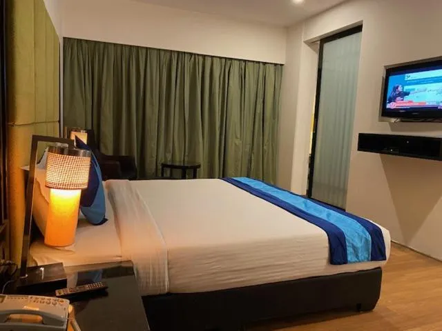 Deluxe Double Room in Ebony Boutique Hotel