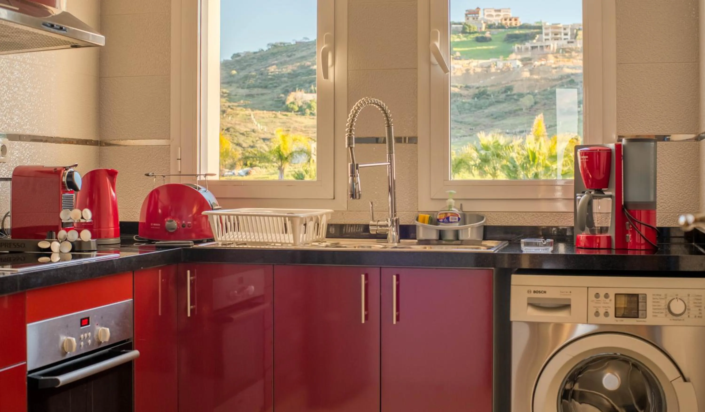 Two-Bedroom Apartment with Sea View - single occupancy in Mnar Castle