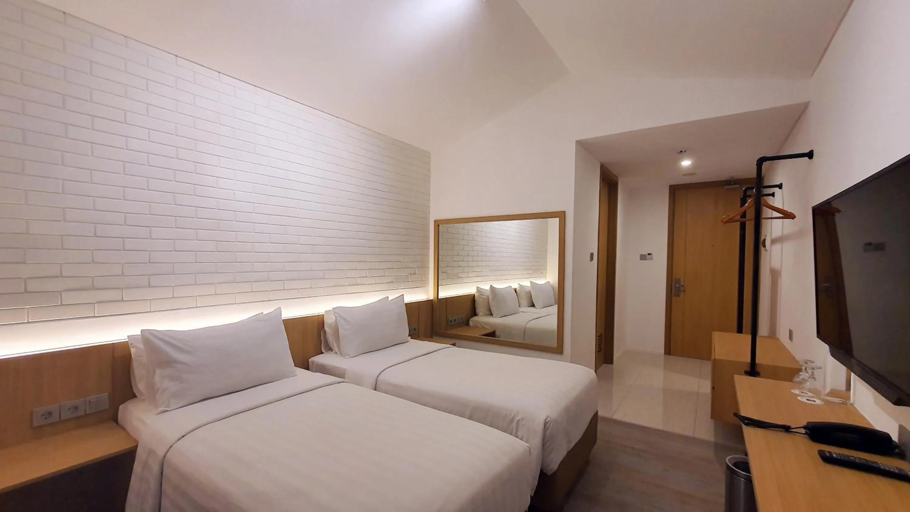 Standard Double or Twin Room with Balcony in Ra Inn Kemang