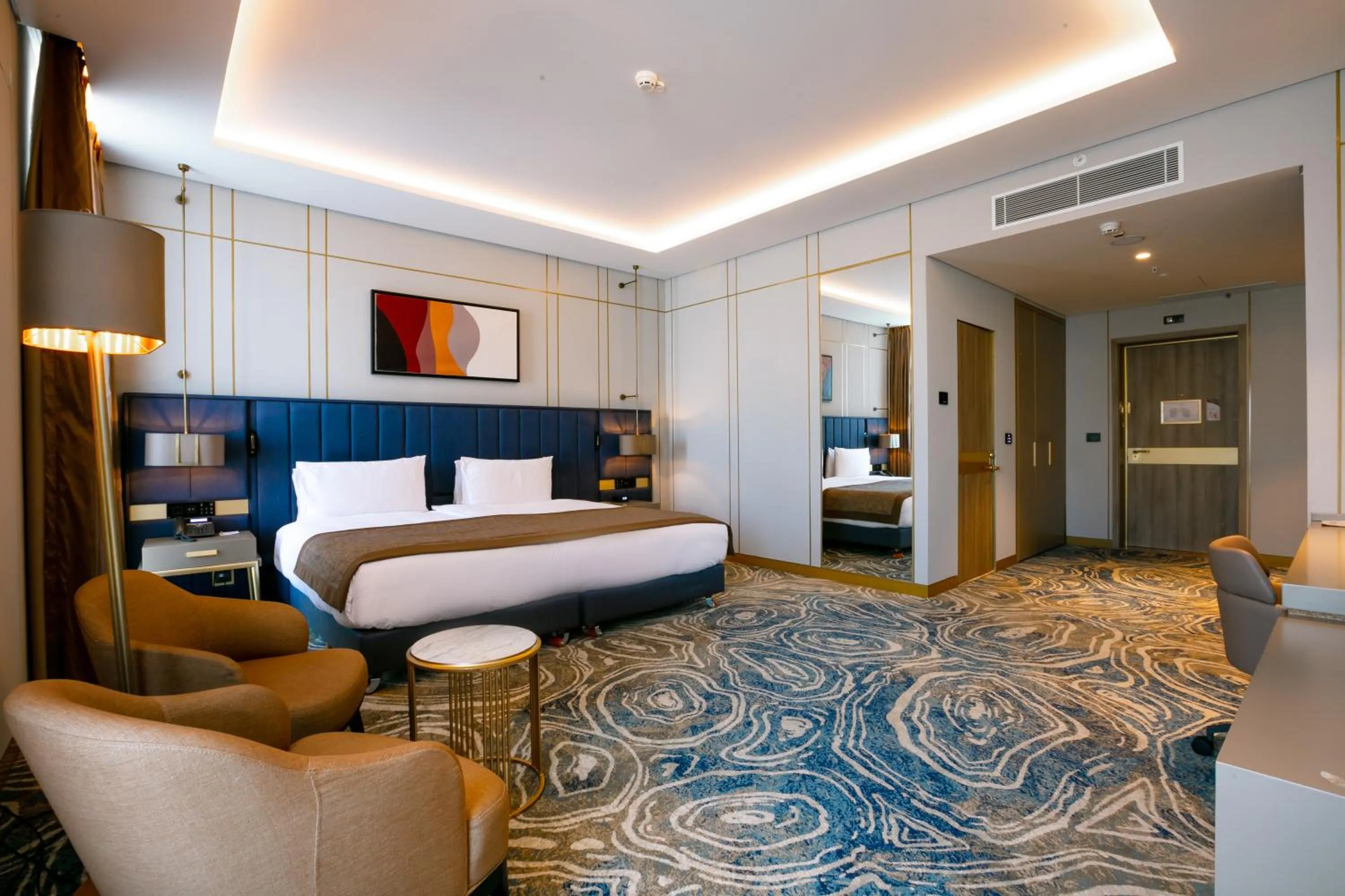 Junior Twin Suite with Sofa Bed - Club Floor in InterContinental Baku by IHG