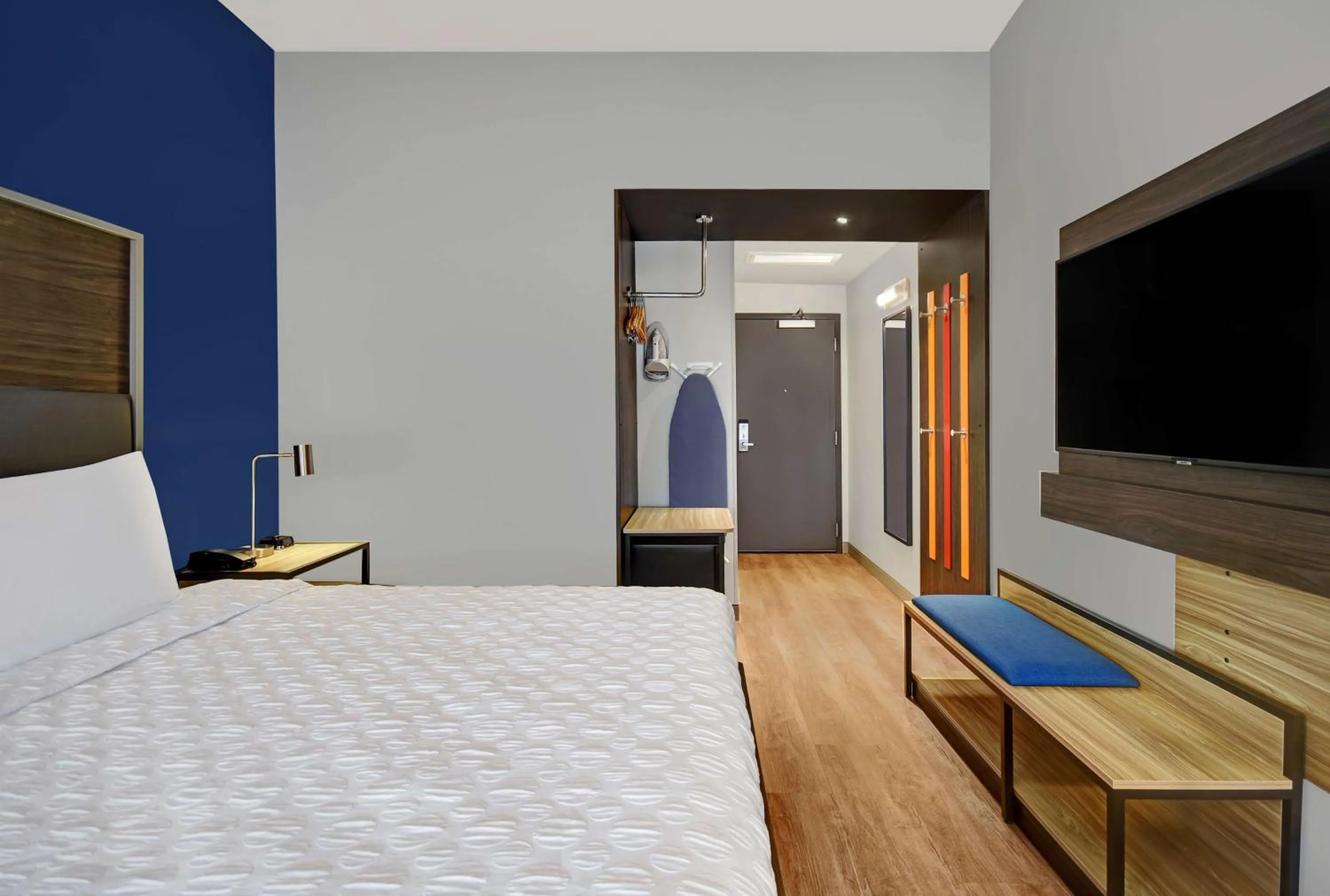 King Room - Hearing Access in Tru By Hilton Troy Detroit, Mi