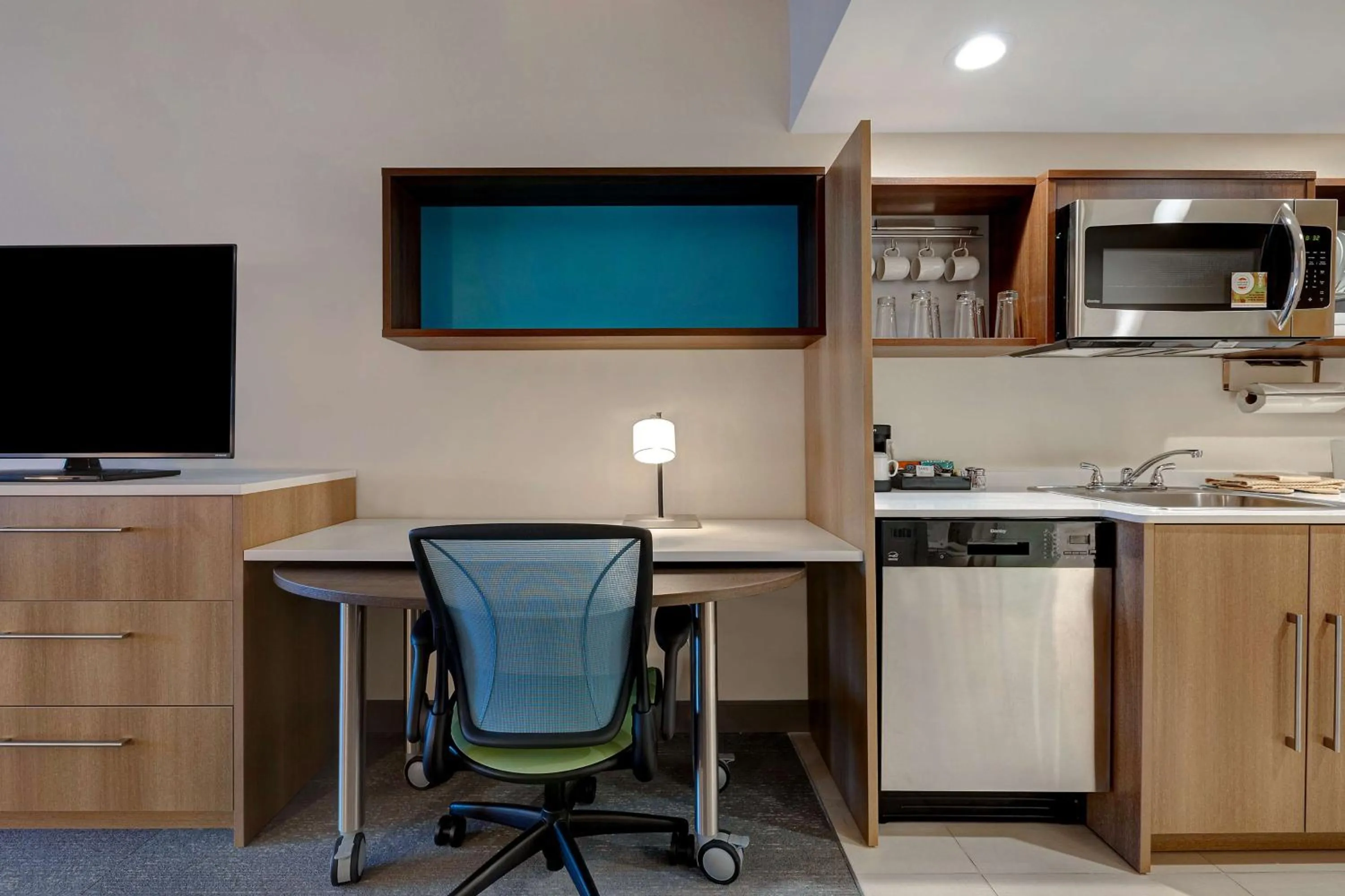 Queen Studio Suite - Hearing Access/Non-Smoking in Home2 Suites by Hilton Gulf Breeze Pensacola Area, FL