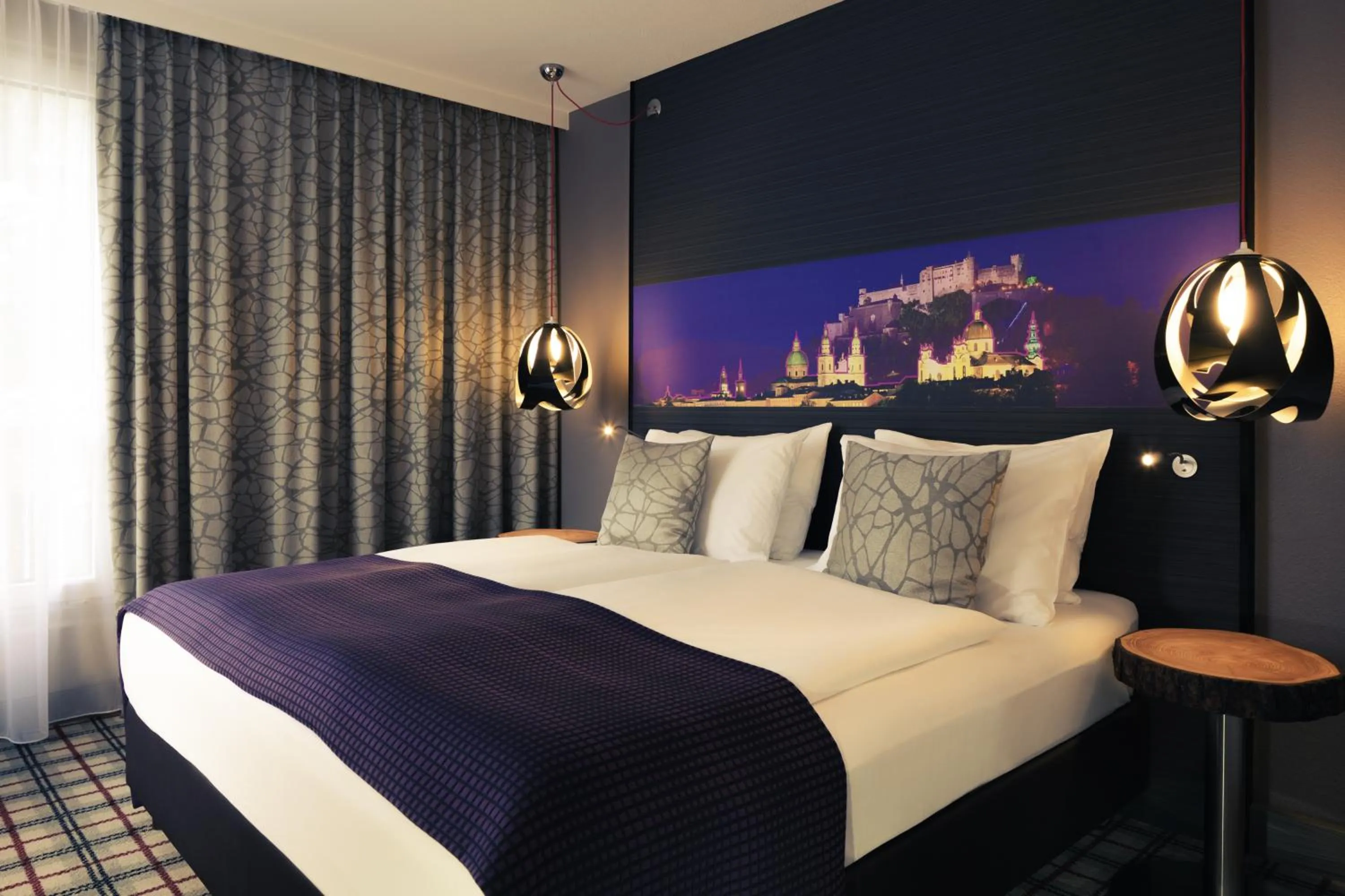 Deluxe Room with One King Bed in Mercure Salzburg City