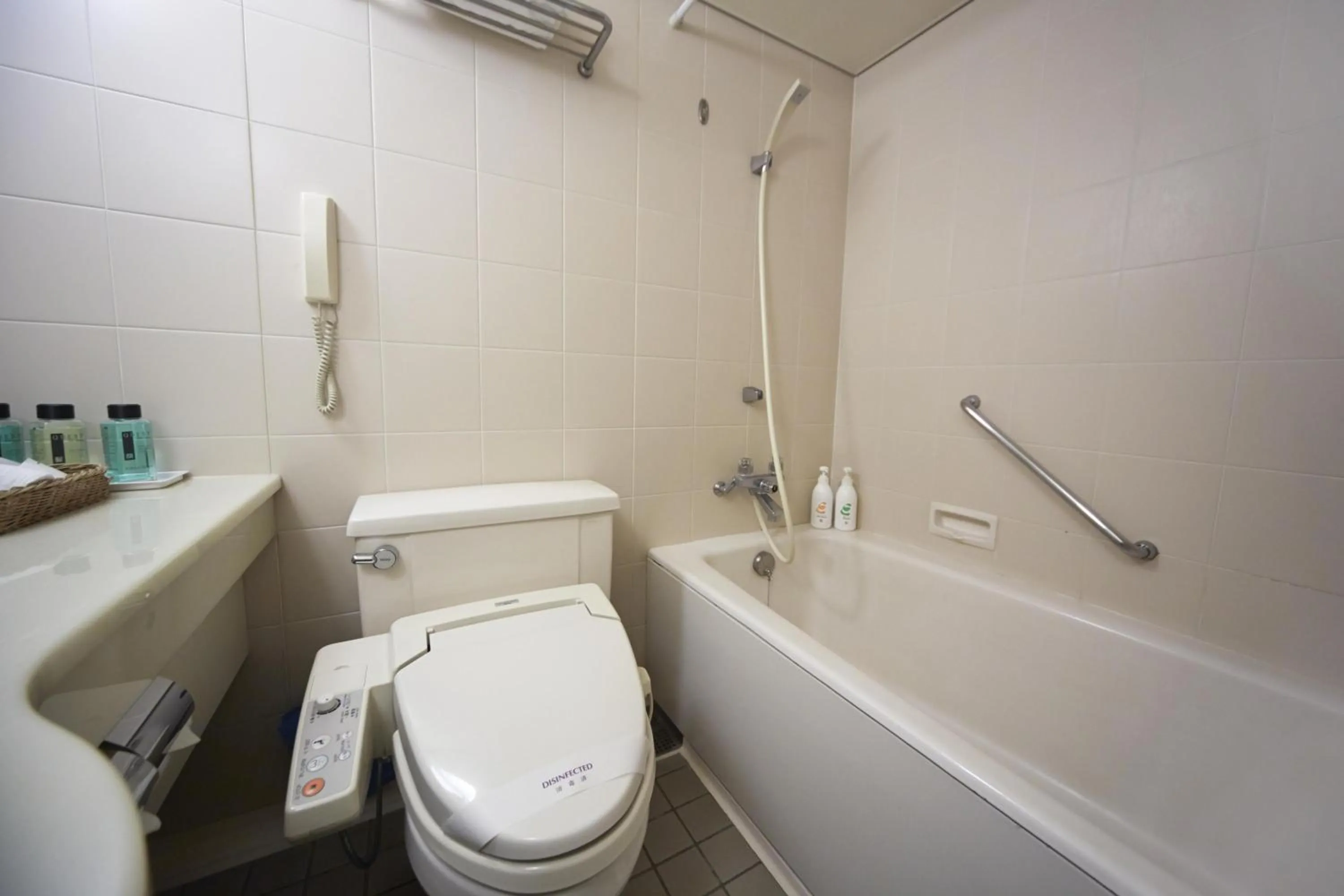 Twin Room with Bathtub - Non-Smoking - 6F-7F (28㎡) in Hotel New Tsuruta