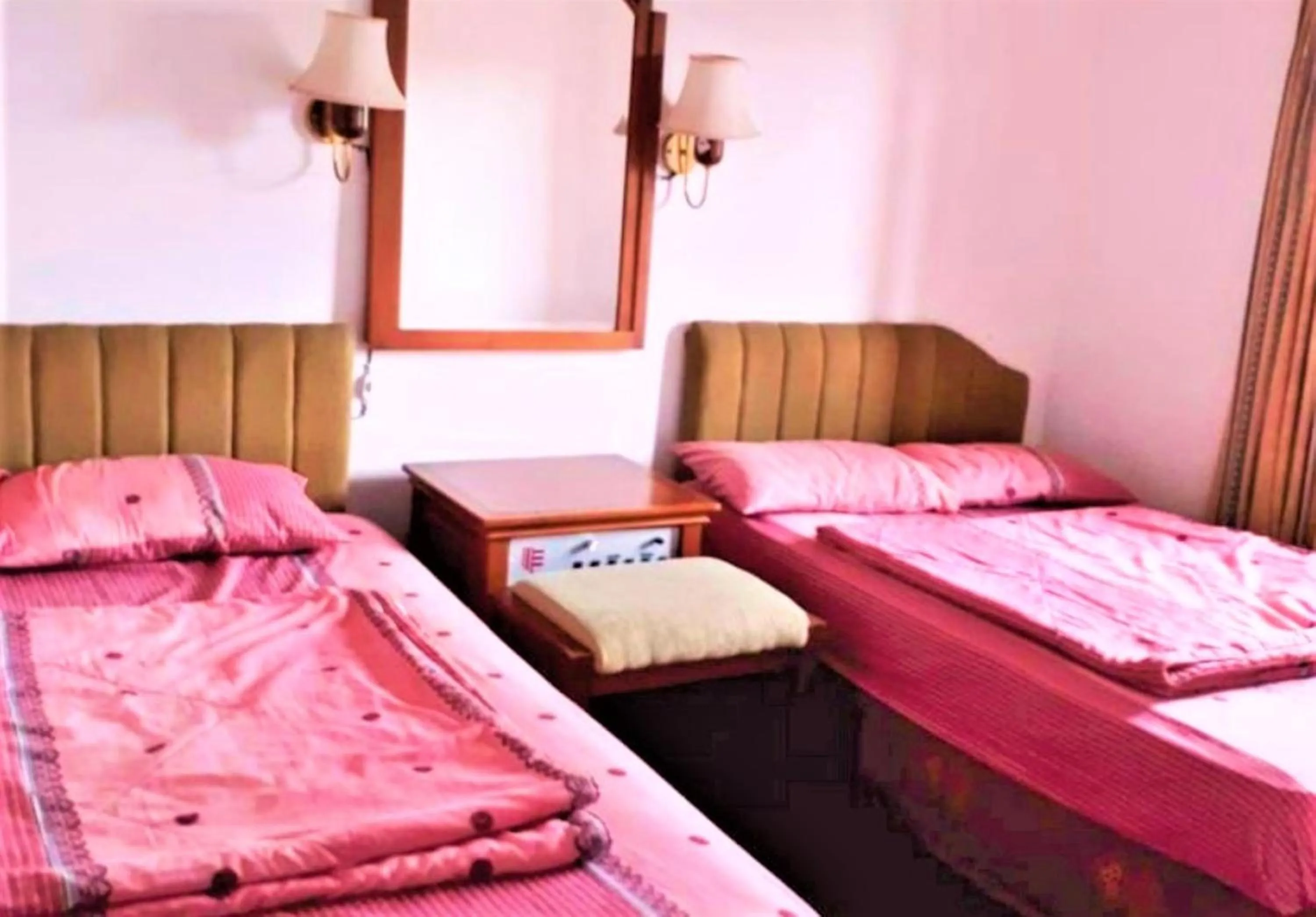 Family Room - single occupancy in Villa Orange Lembang Pengkolan