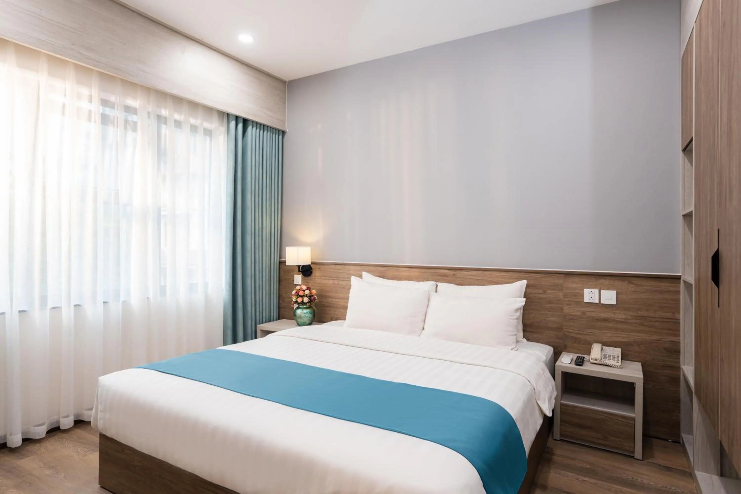 Executive Deluxe Room in Capital Garden Hotel