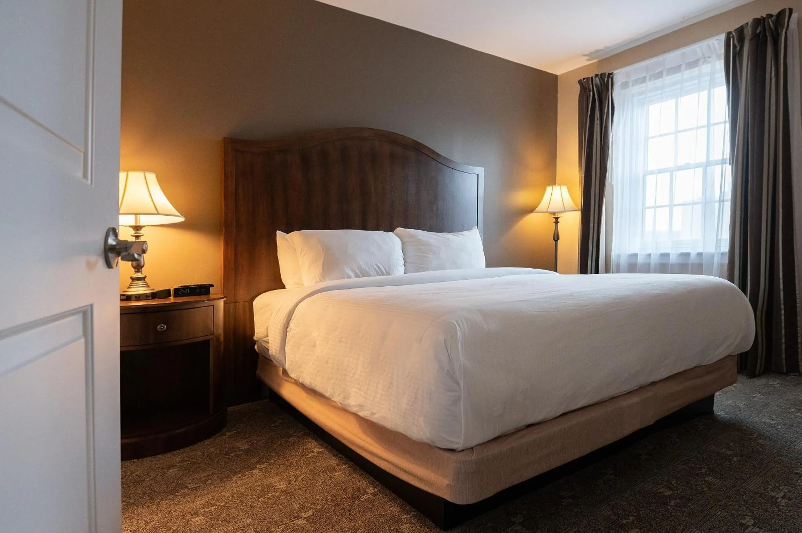 1 King Bed, Deluxe One-Bedroom Mobility Access Suite, Roll-In Shower, No Smoking in The Americus Hotel, Trademark Collection by Wyndham