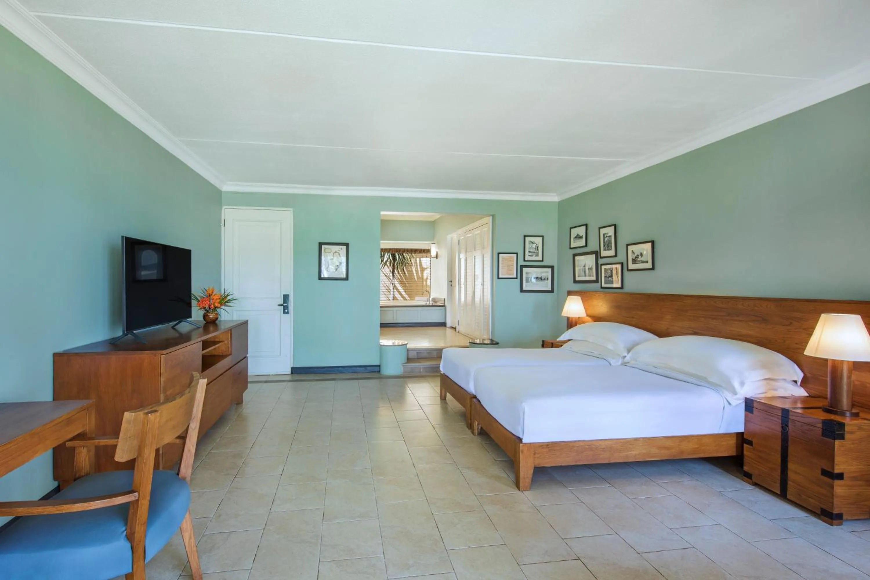 Club Beachfront Twin in Outrigger Mauritius Beach Resort