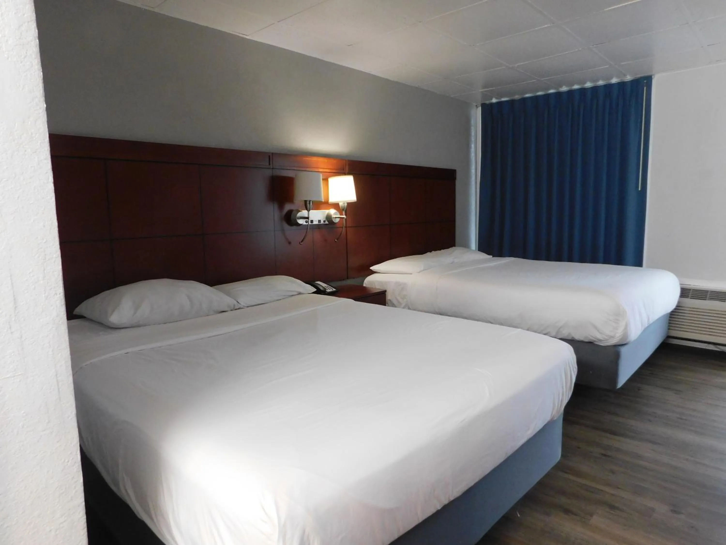 Budget Double Room in Park View Inn.