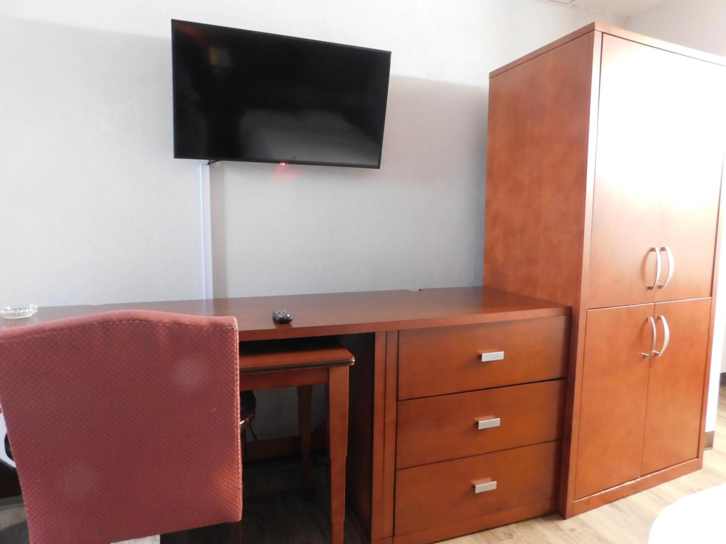 Single Room - single occupancy in Park View Inn.