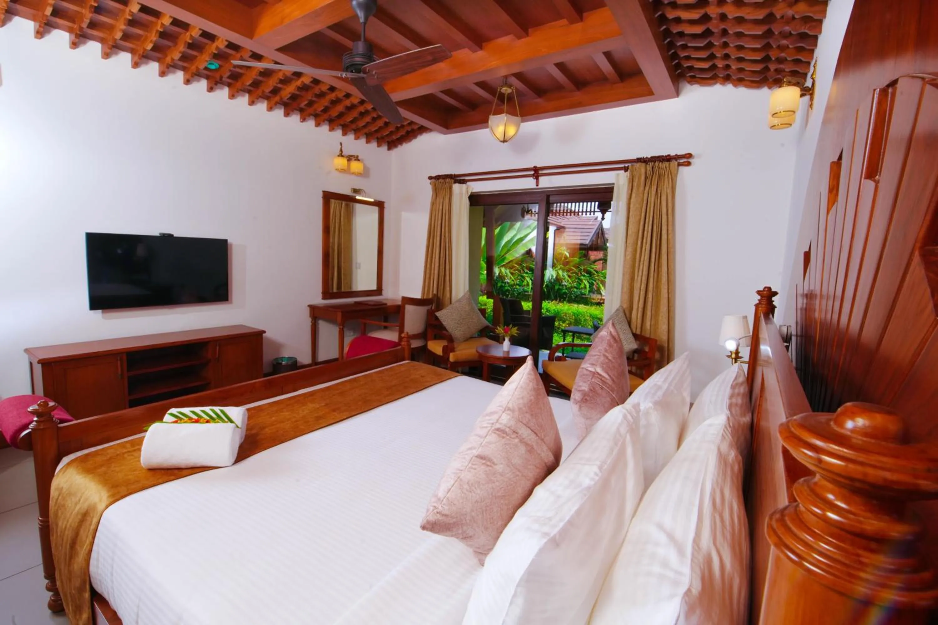 Superior Double Room in Gokulam Grand Resort & Spa, Kumarakom