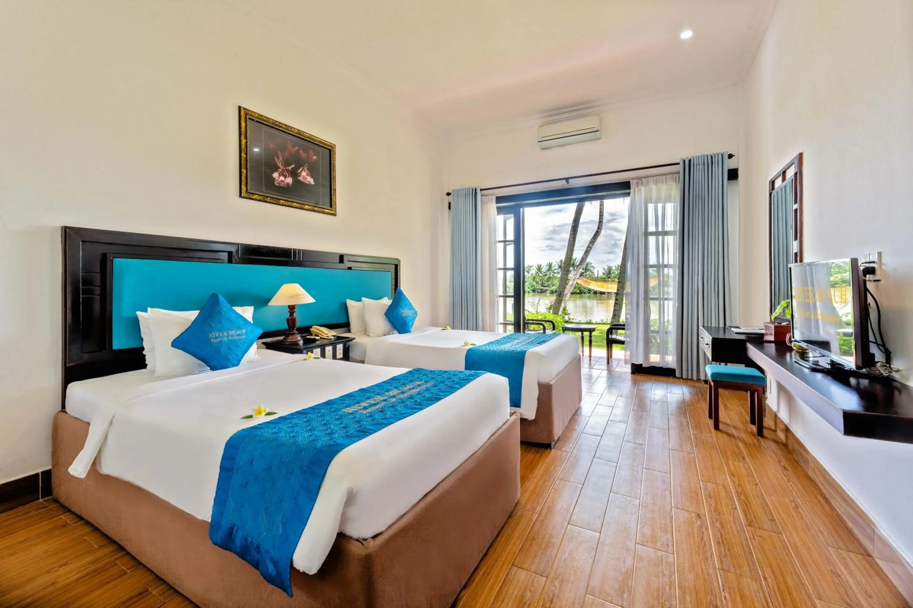 Twin Room with View in River Beach Resort & Residences
