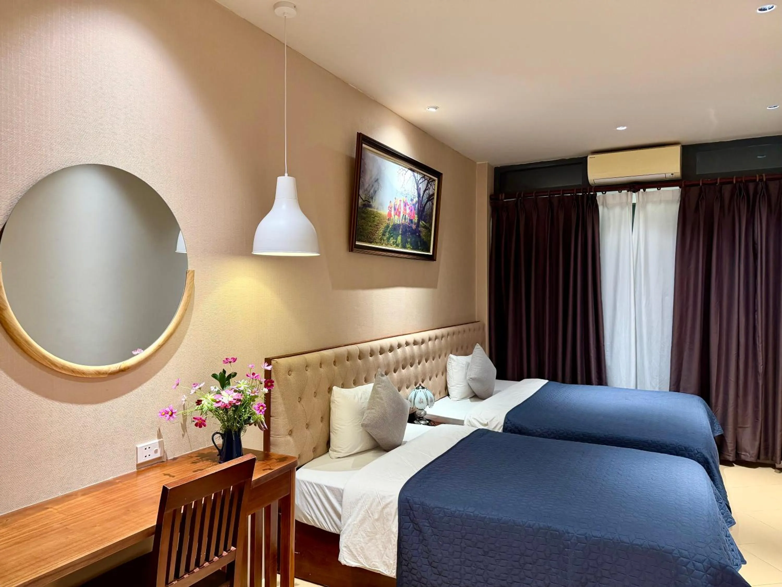 Family Room with Balcony in Hanoi Street Hotel