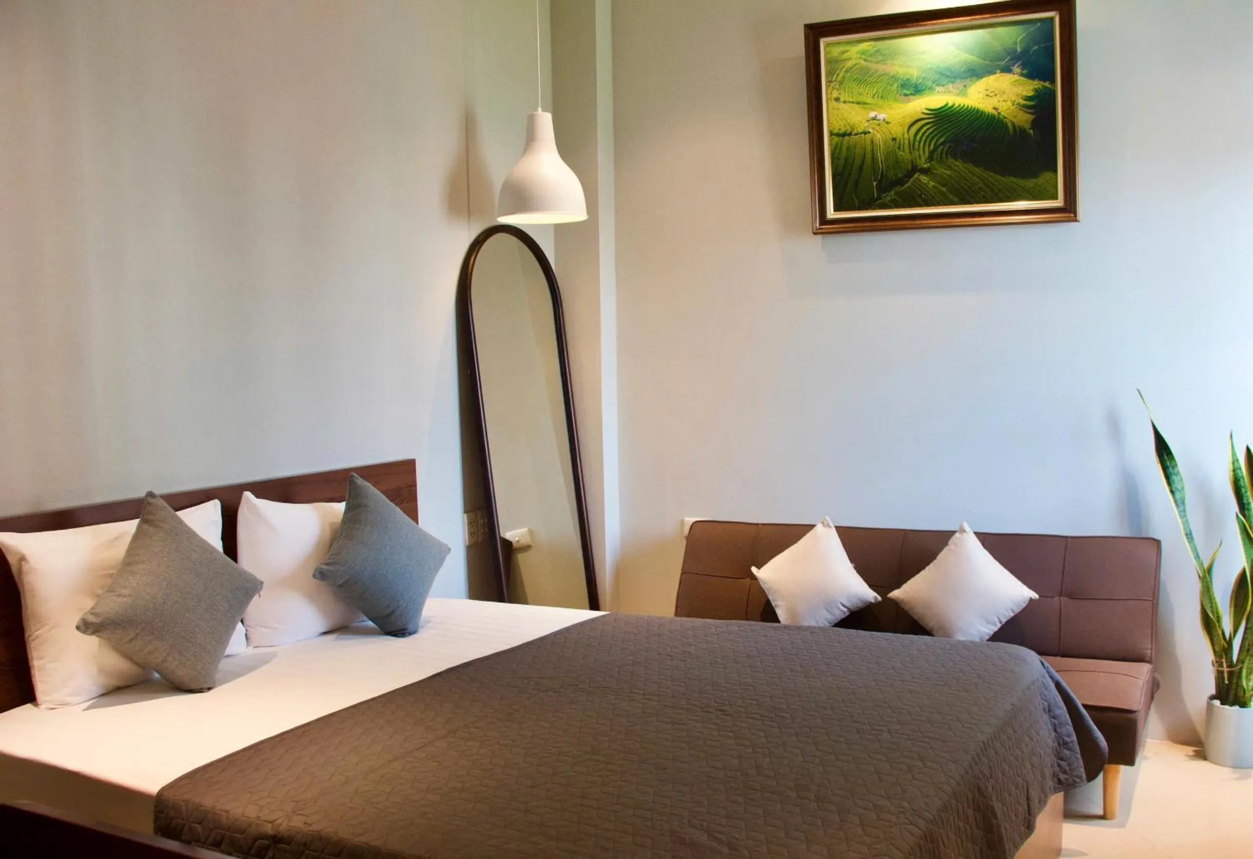 Deluxe Double Room in Hanoi Street Hotel
