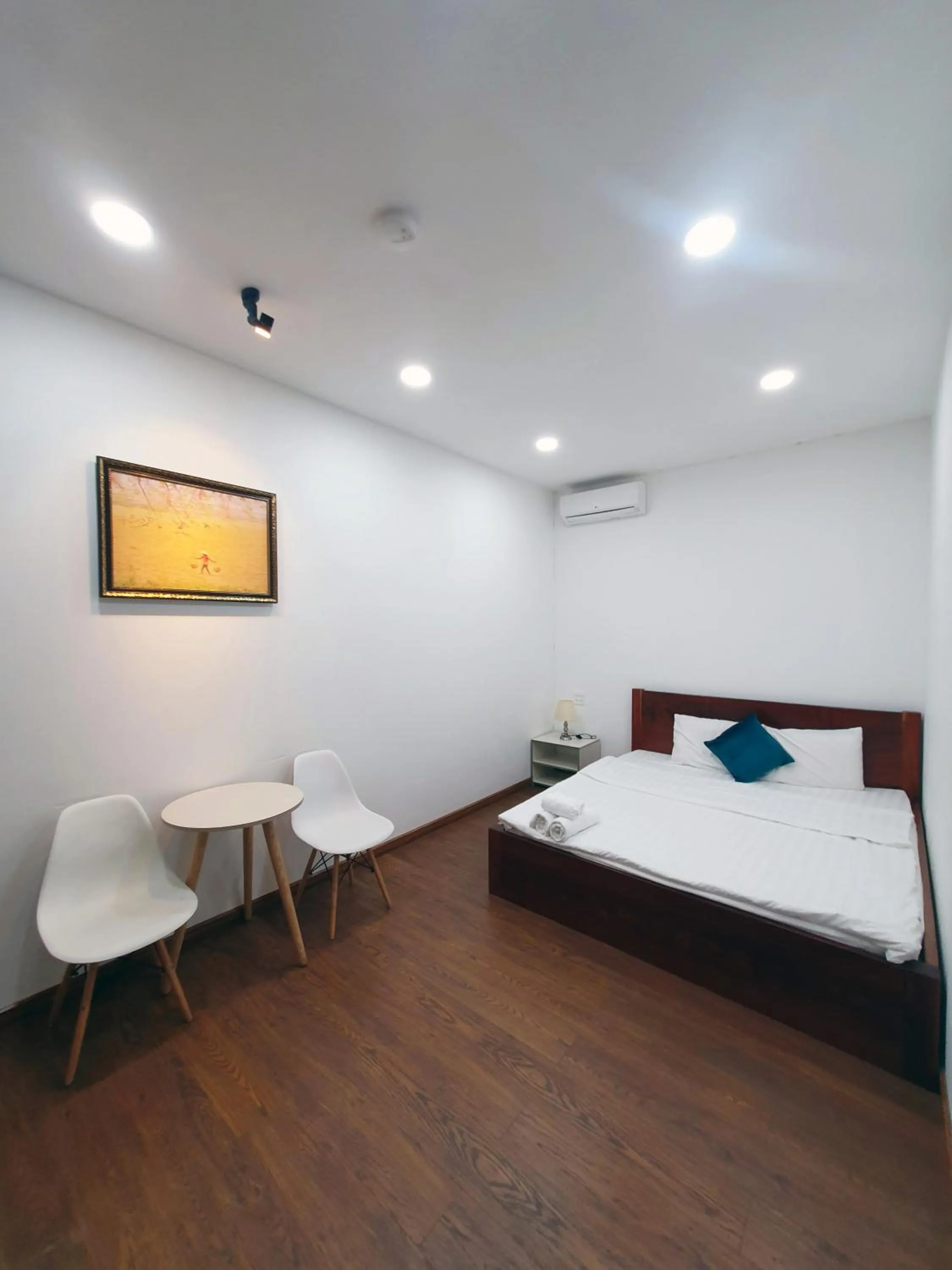 Double Room in Hero Hostel & Billiards