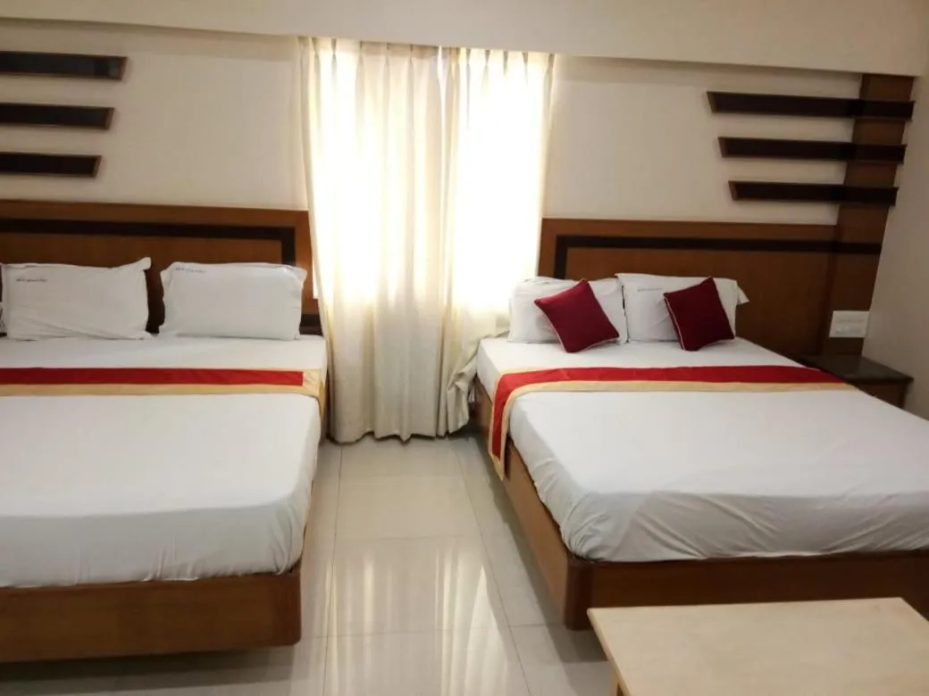 Family Room with Bathroom in HLVGRANDINN