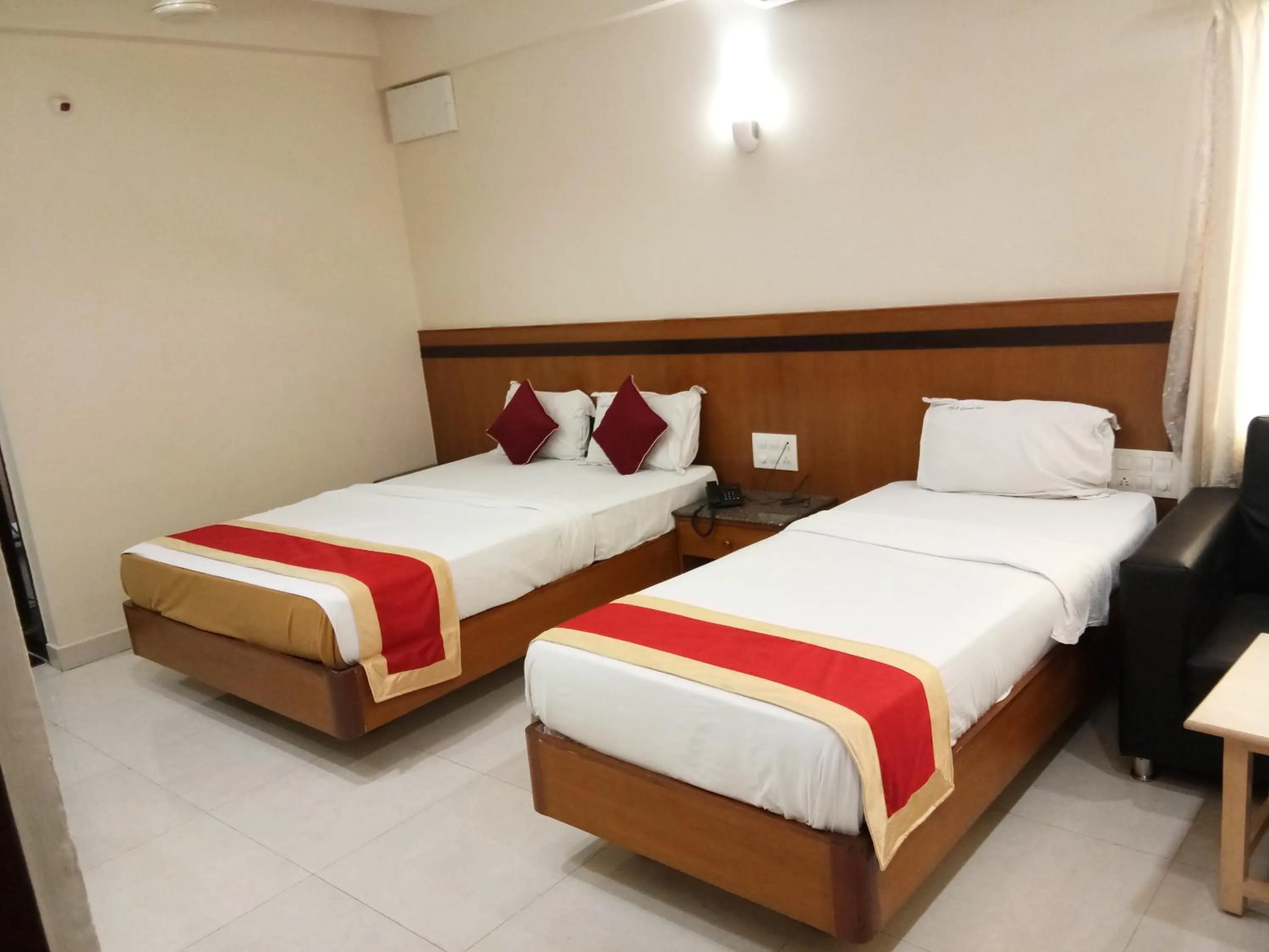 Deluxe Triple Room in HLVGRANDINN