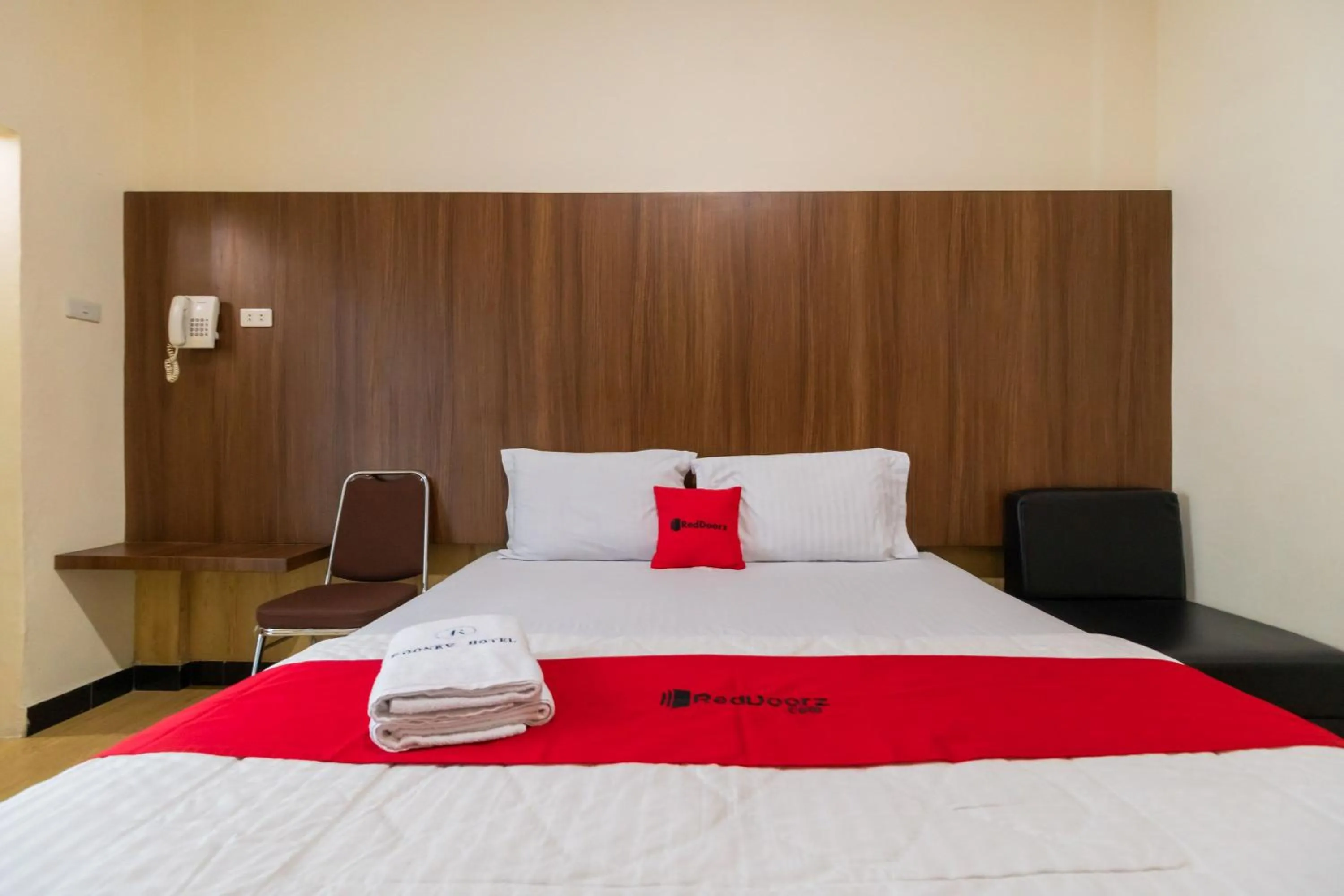 Junior Suite in RedDoorz Plus near Ramayana Pematangsiantar