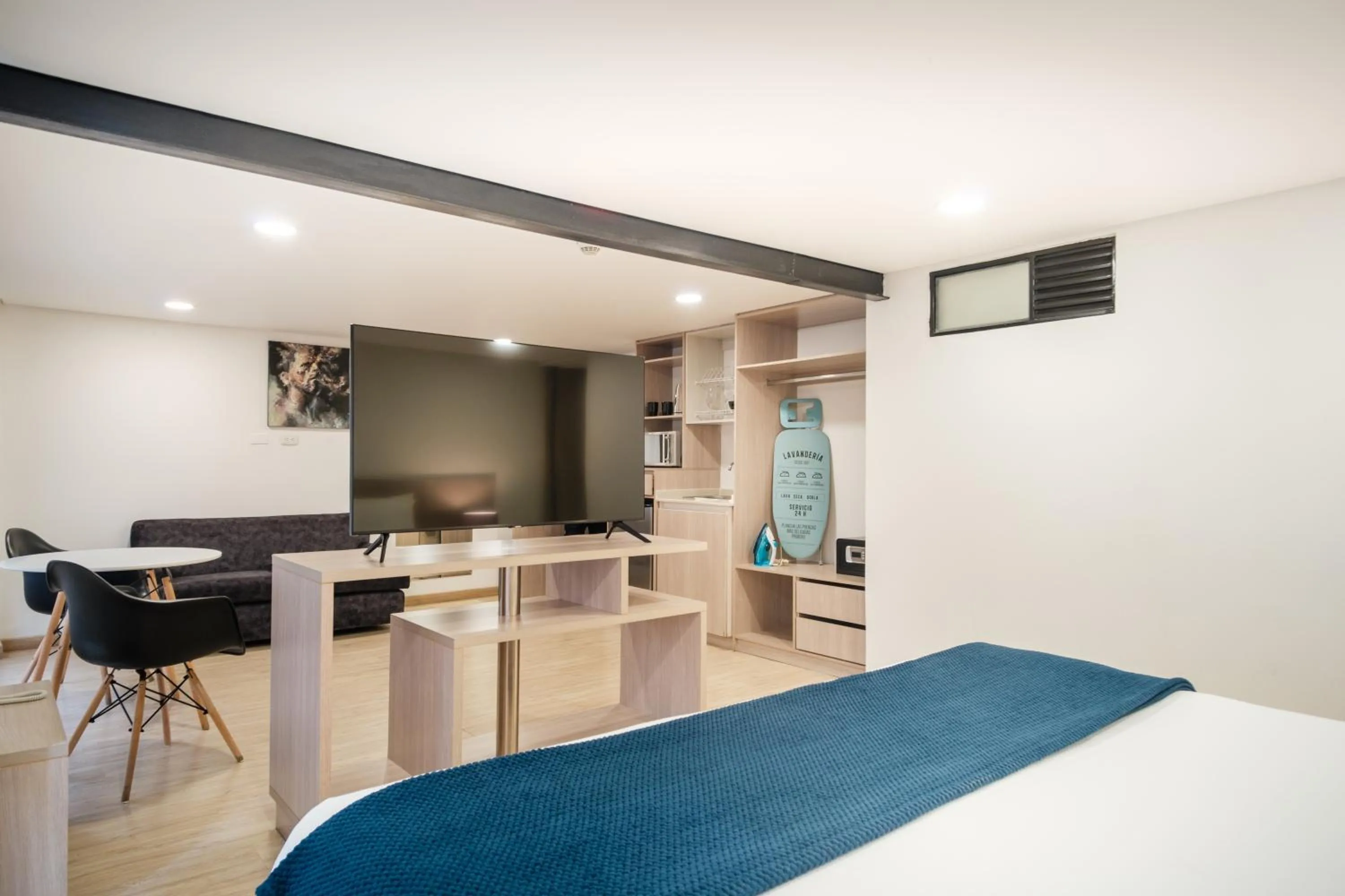 Deluxe King Suite in Palermo Home Bogota & Art Gallery