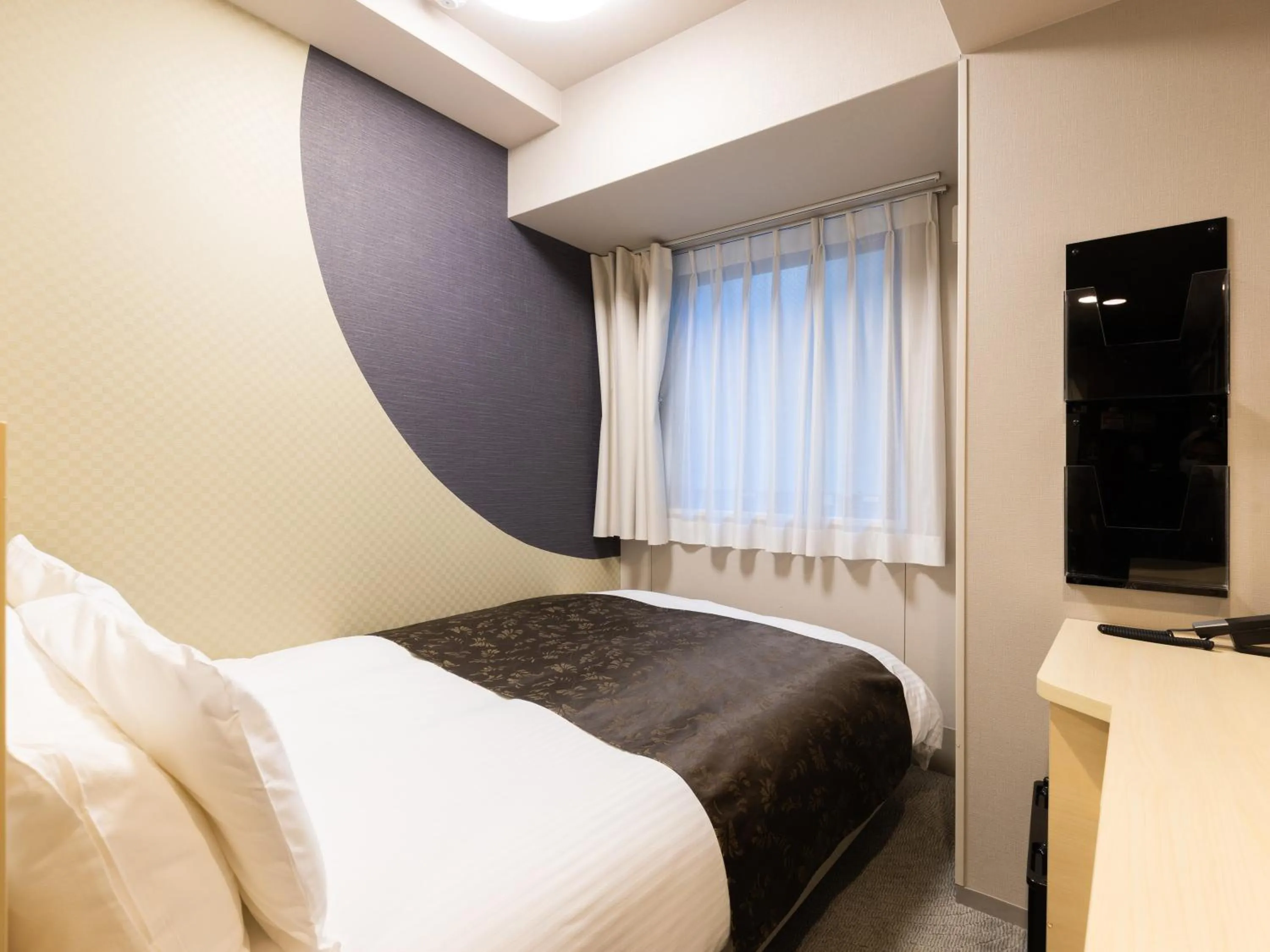 Double Room for Single Use - single occupancy - Non-Smoking in APA Hotel Shin Osaka Ekimae Tower