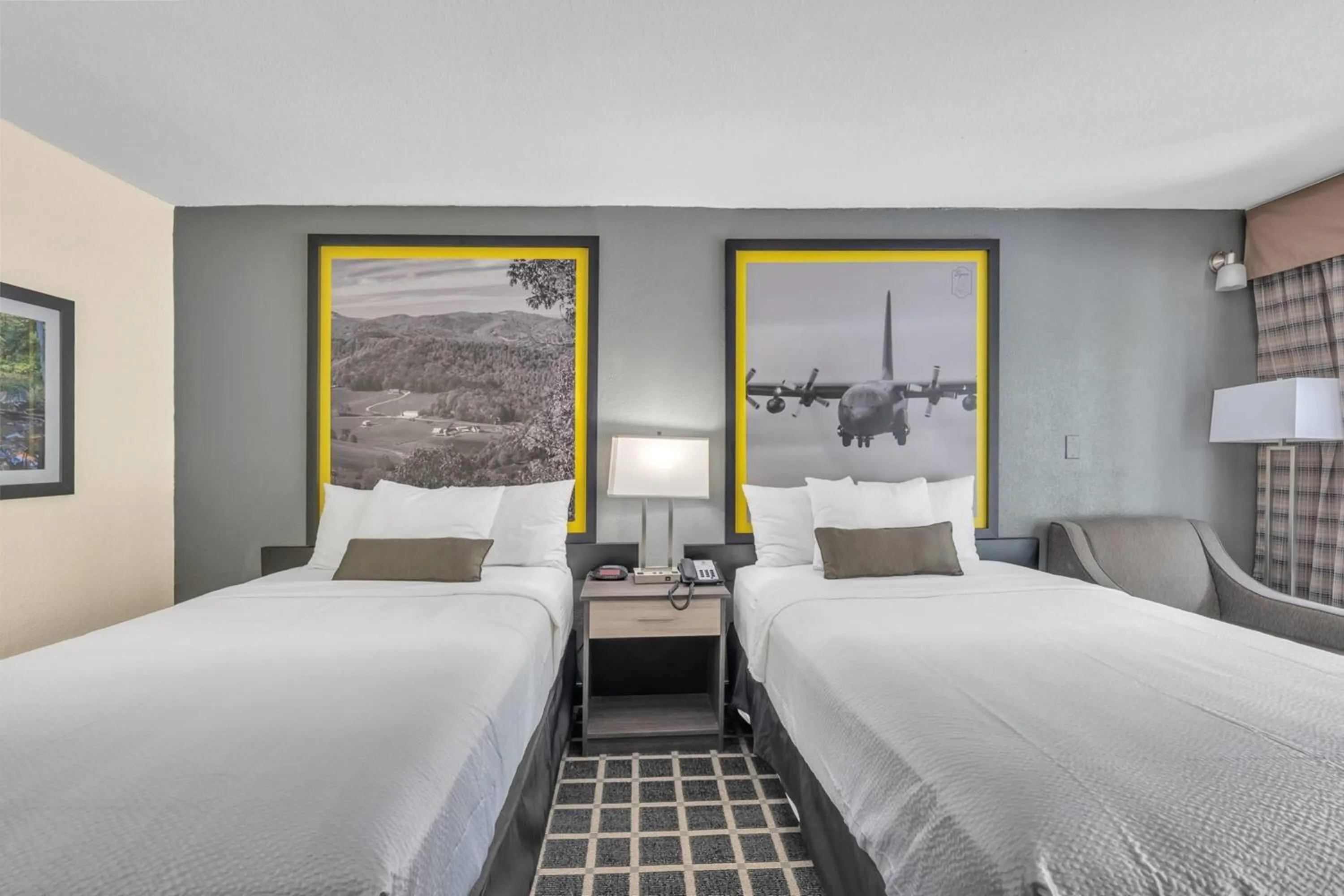 Double Room with Two Double Beds - Non-Smoking in Super 8 by Wyndham Morganton