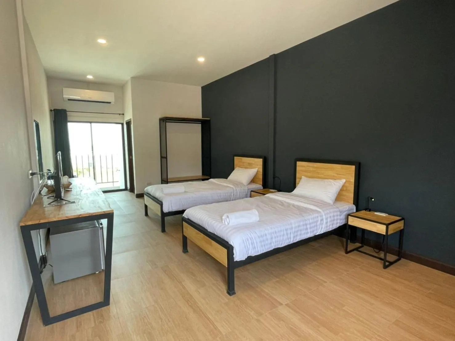 Standard Twin Room in Sinai Hotel