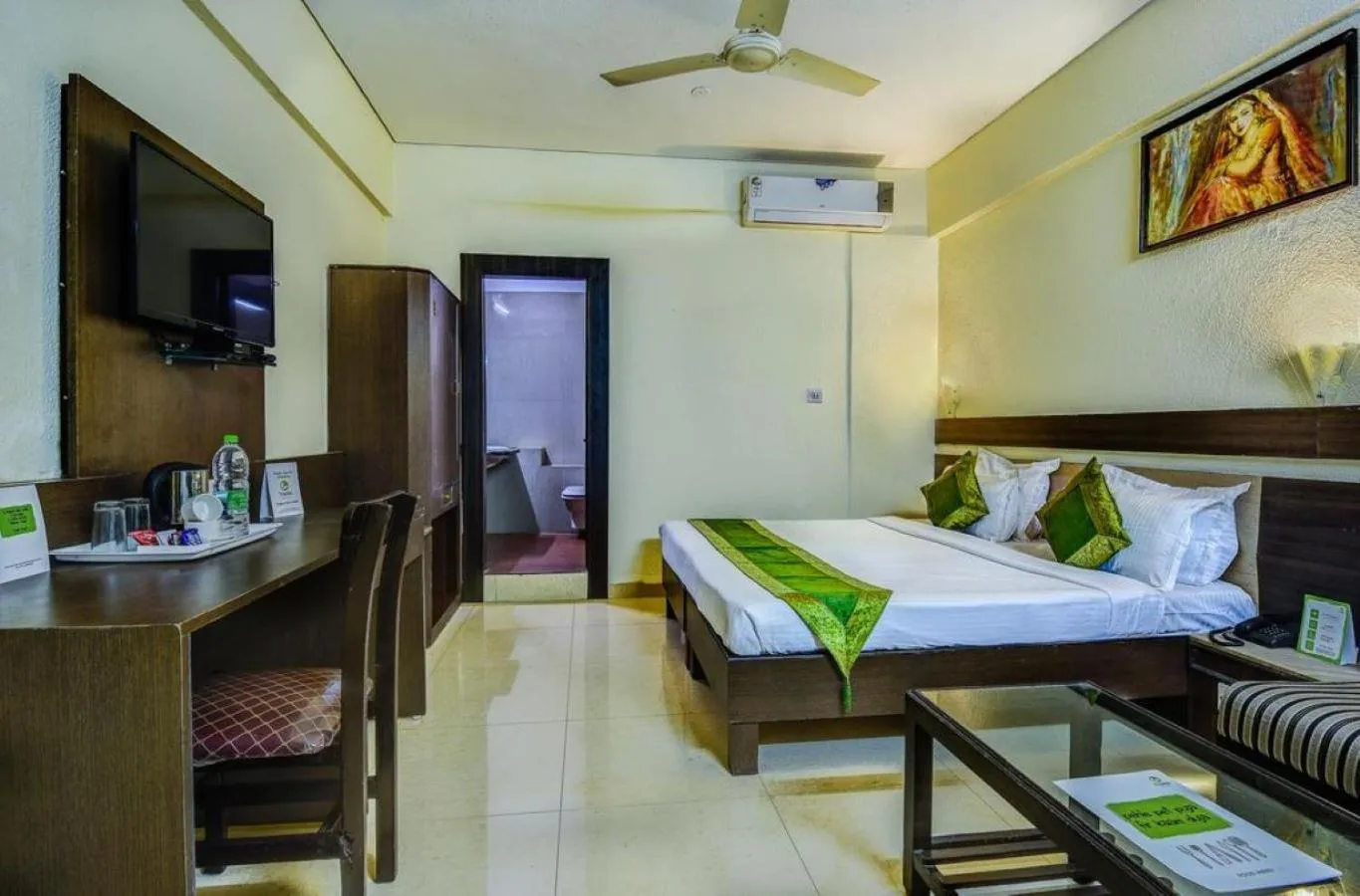 Superior Double or Twin Room in Hotel The Shagun