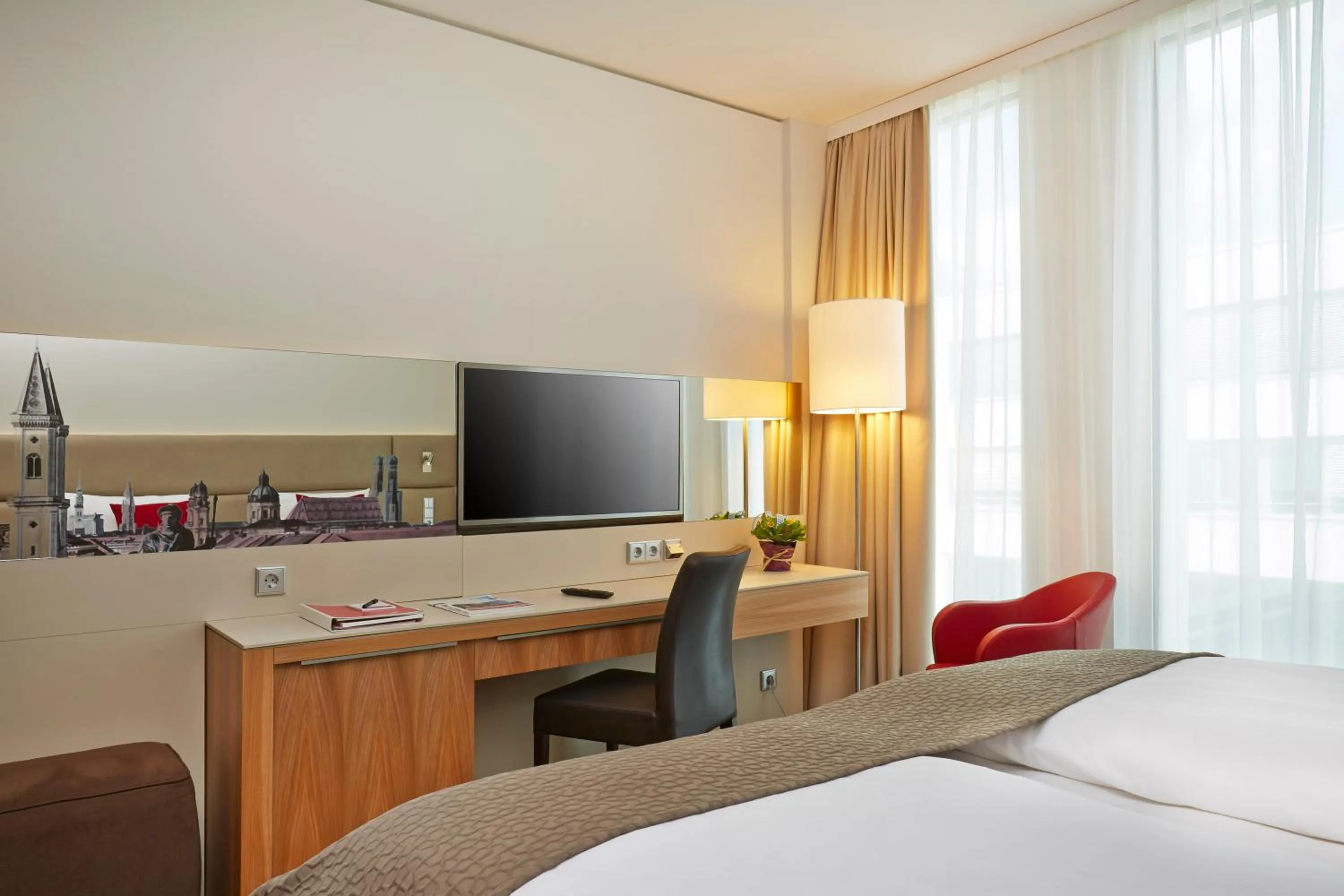 Superior Double or Twin Room in H4 Hotel München Messe