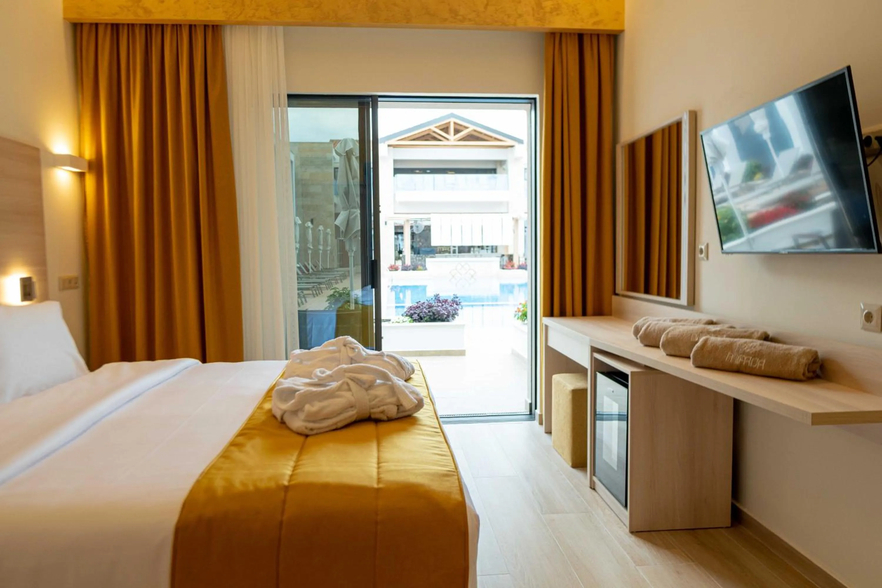 Suite - single occupancy in Mirror Hotel