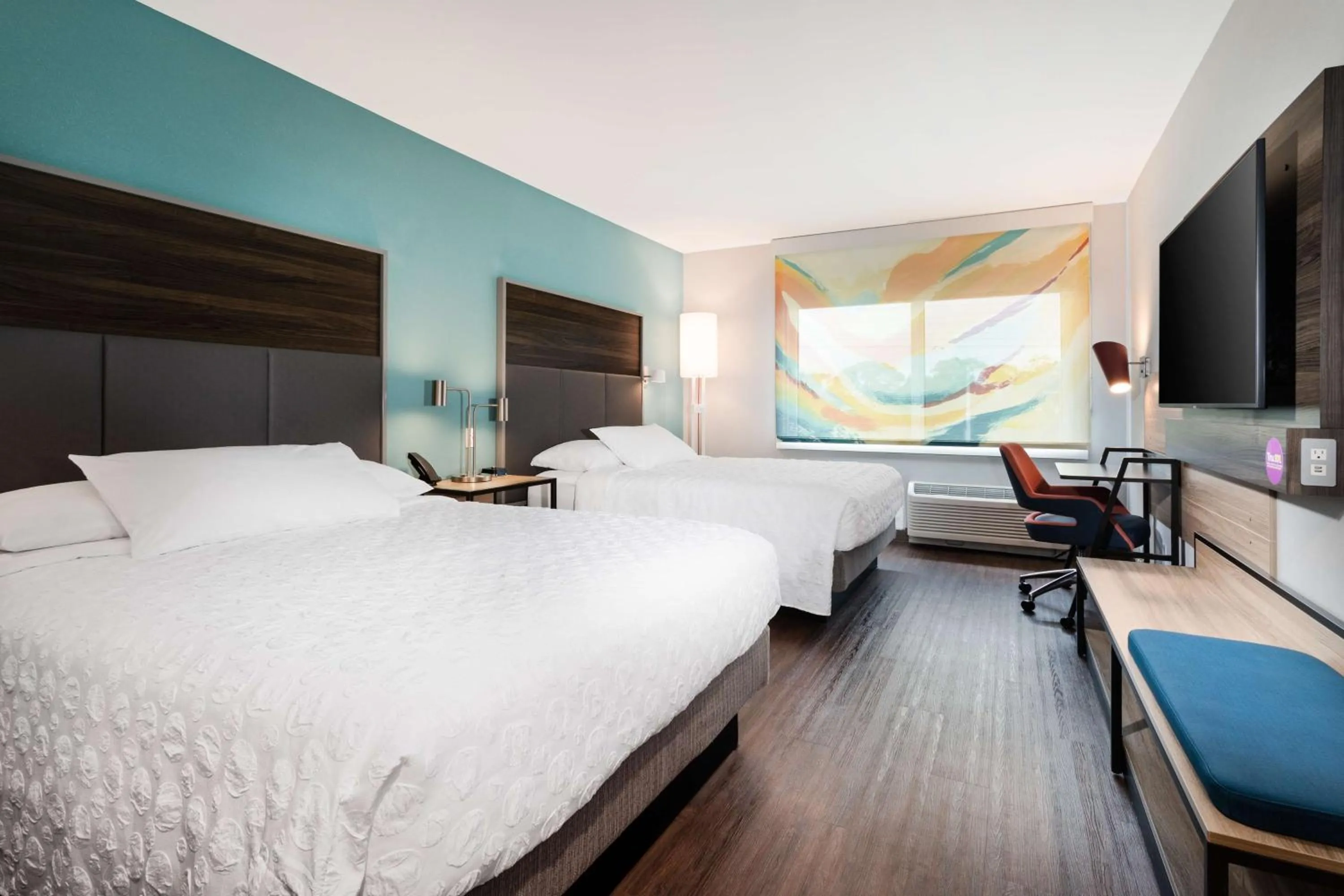 Queen Room with Two Queen Beds in Tru By Hilton Bradenton I-75, FL