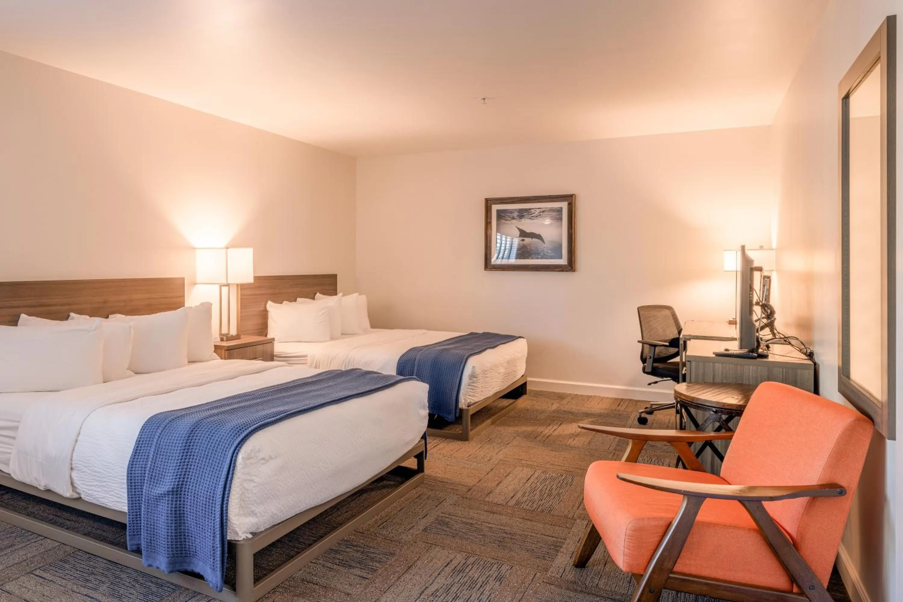 Queen Room with Two Queen Beds - Disability Access in Inn At Moss Landing Point