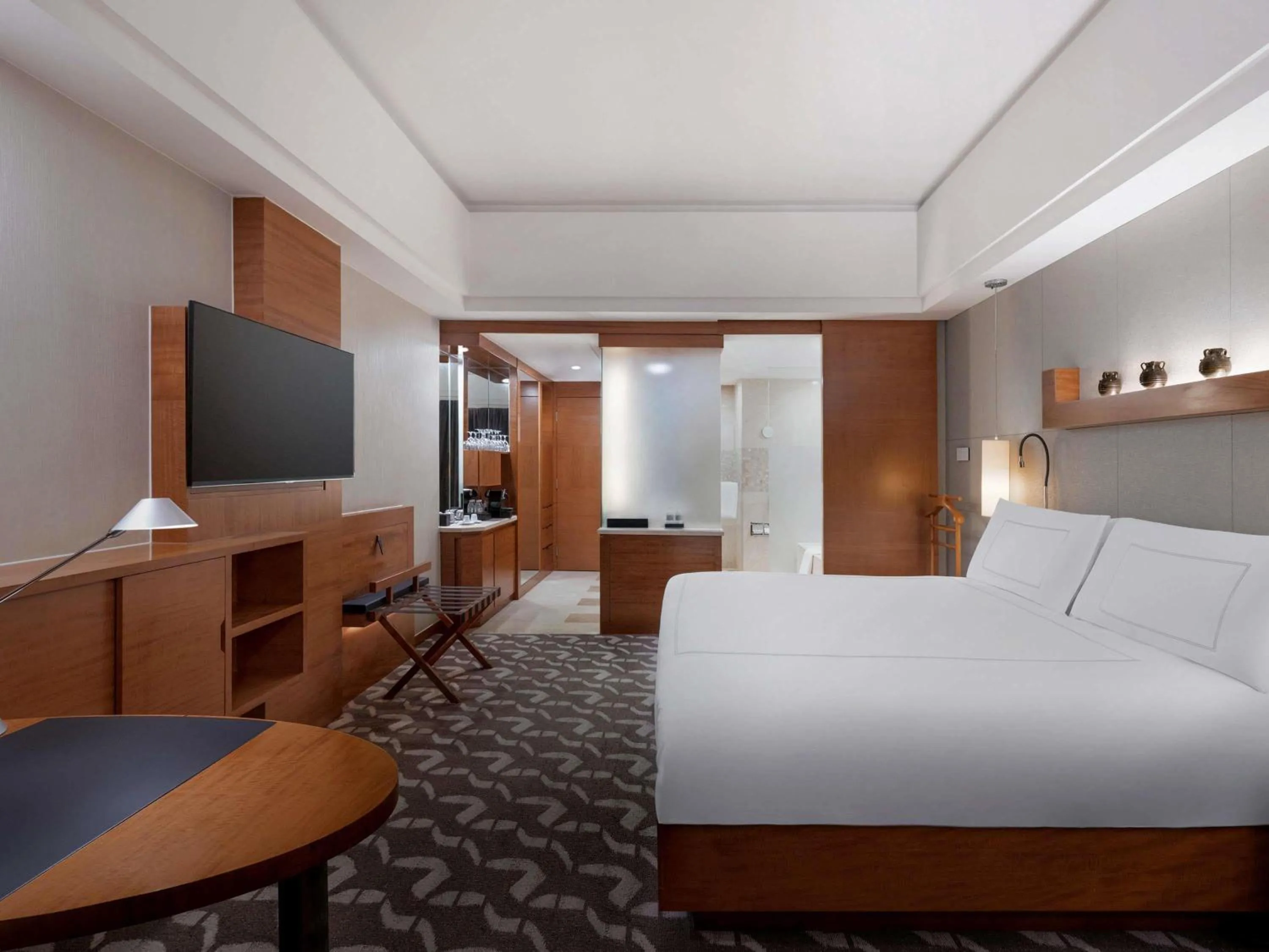 Swiss Advantage King Room  in Swissôtel Grand Shanghai